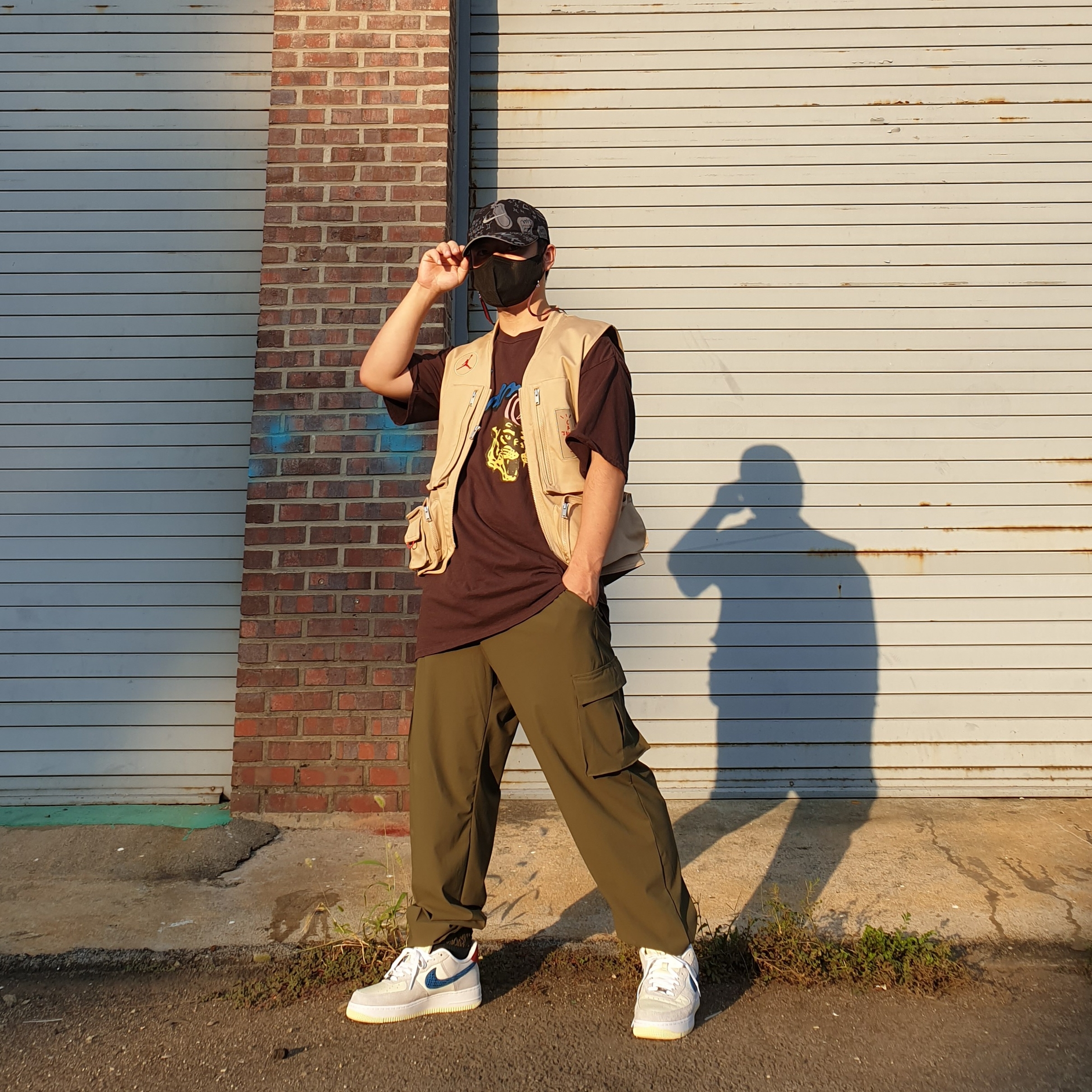 Nike x Undefeated Air Force 1 Low SP 5 On It, Jordan x Travis Scott Utility Vest - Asia 착용 스타일