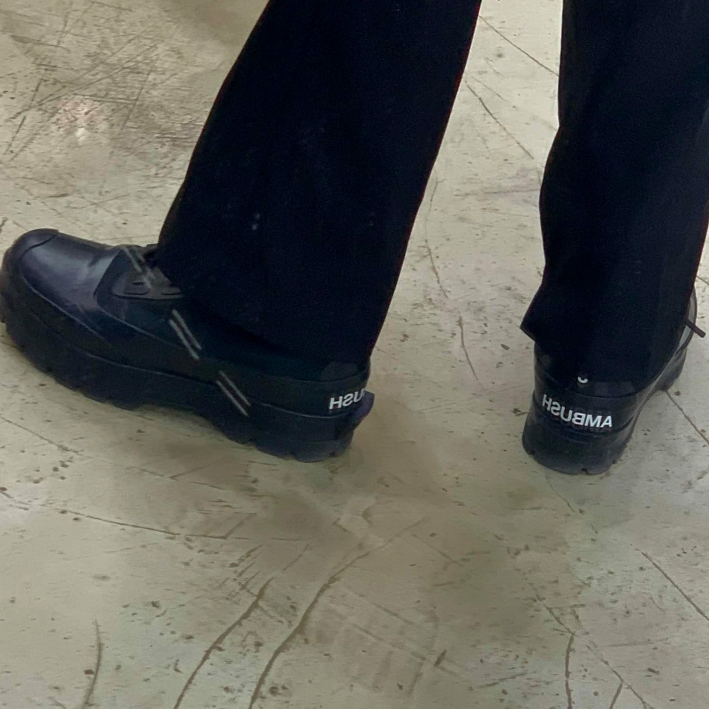 Converse x Ambush Chuck Taylor All Star Duck Boot Black 착용 스타일 - 3