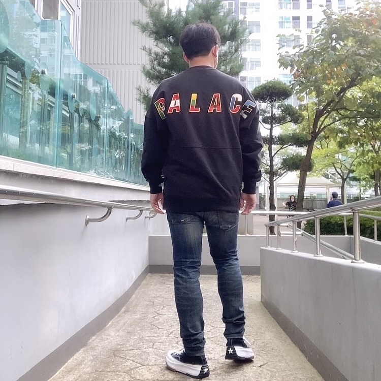 Palace EU-Don Crew Black - 21FW, Converse Run Star Hike Hi Black White Gum 착용 스타일 - 2
