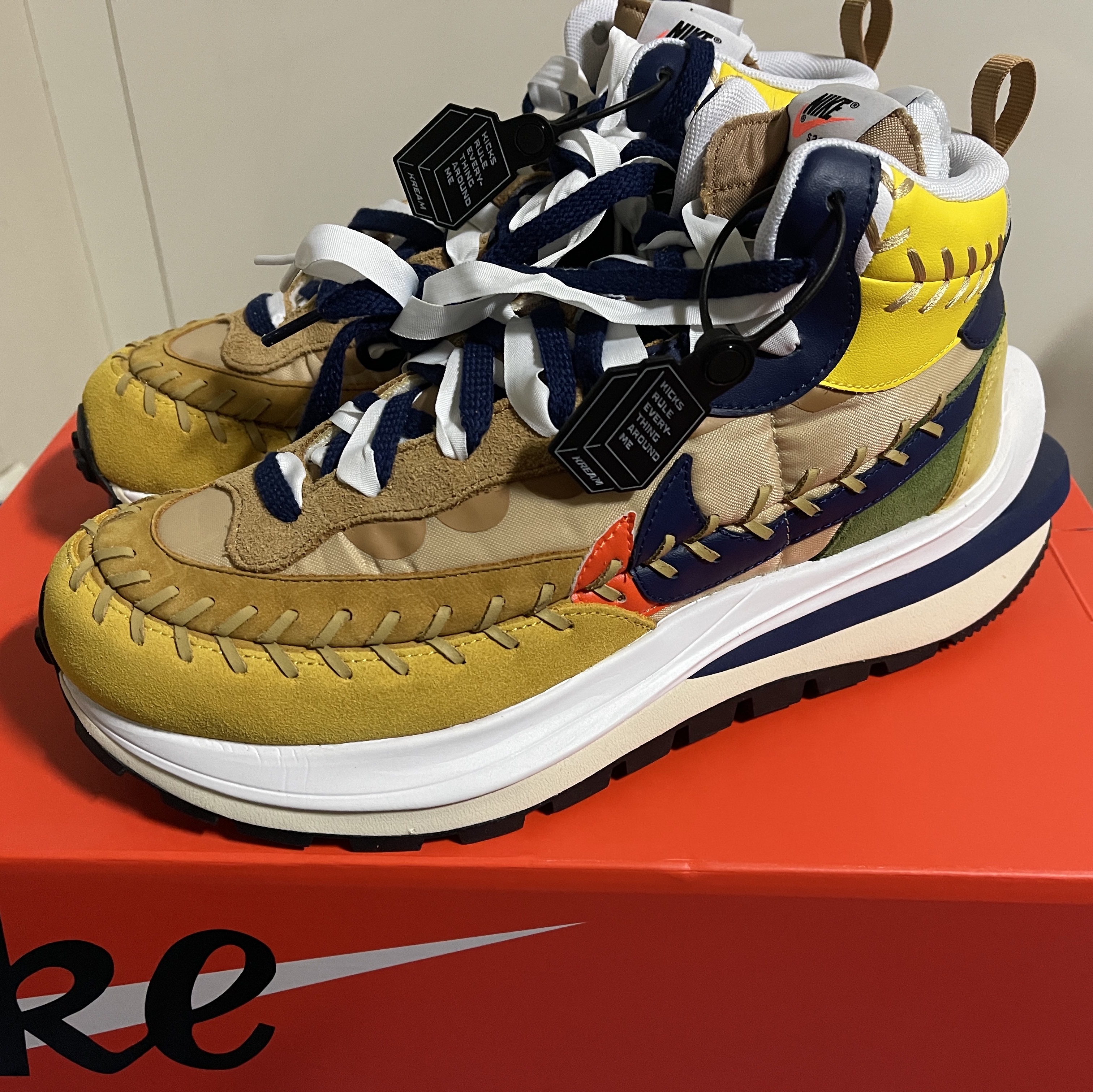 Nike x Sacai x Jean Paul Gaultier VaporWaffle Sesame Blue Void 착용 스타일 - 2