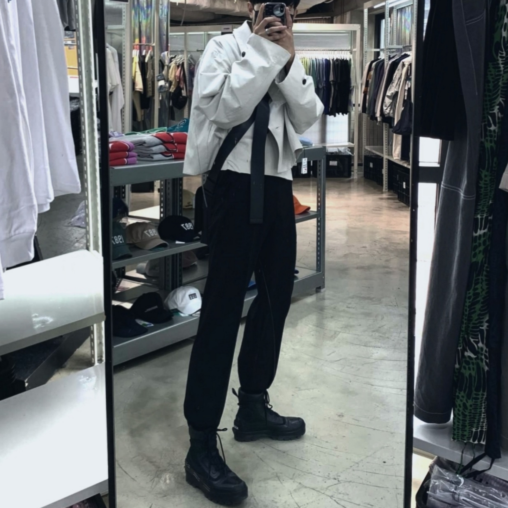 Converse x Ambush Chuck Taylor All Star Duck Boot Black 착용 스타일 - 2
