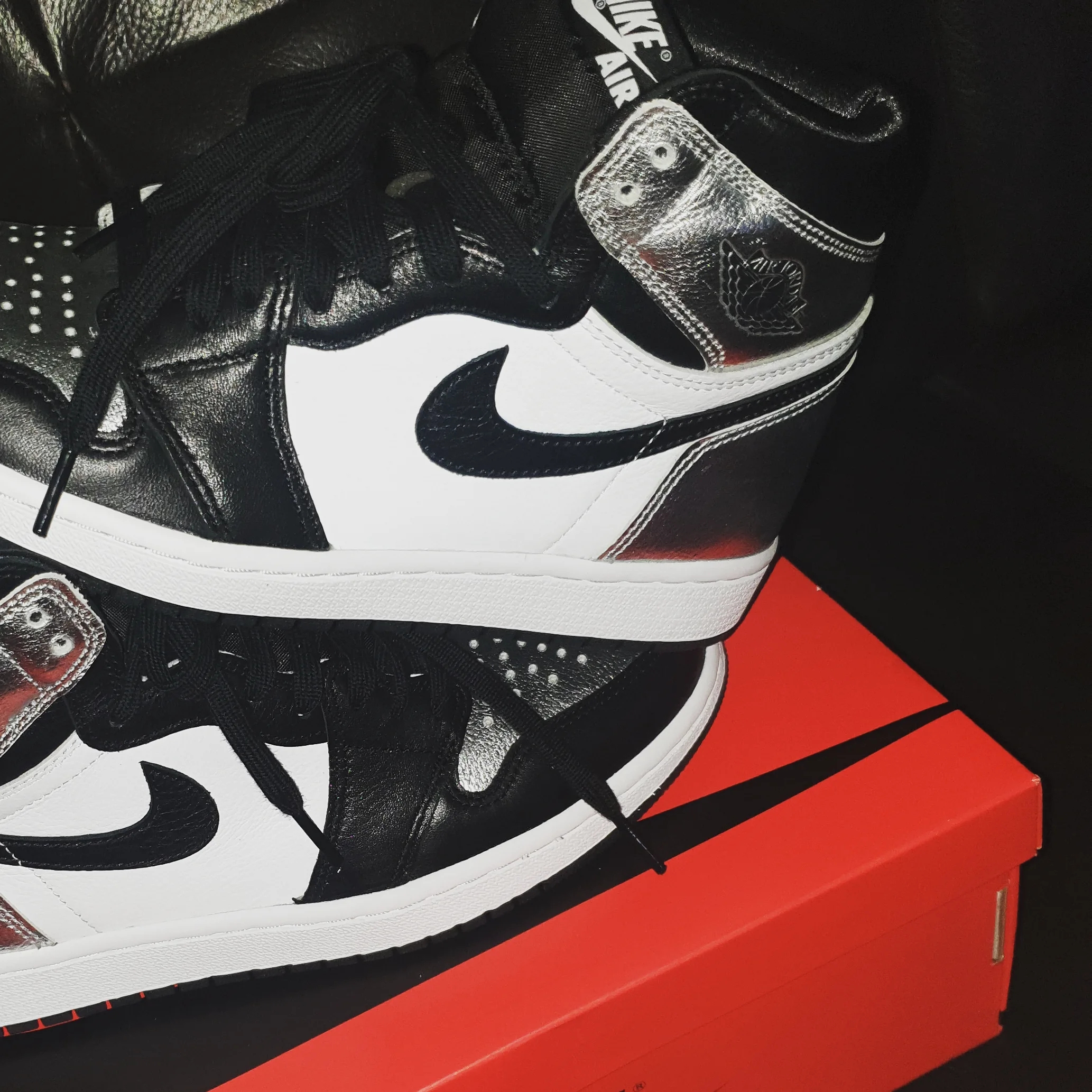 (W) Jordan 1 Retro High OG Silver Toe 착용 스타일