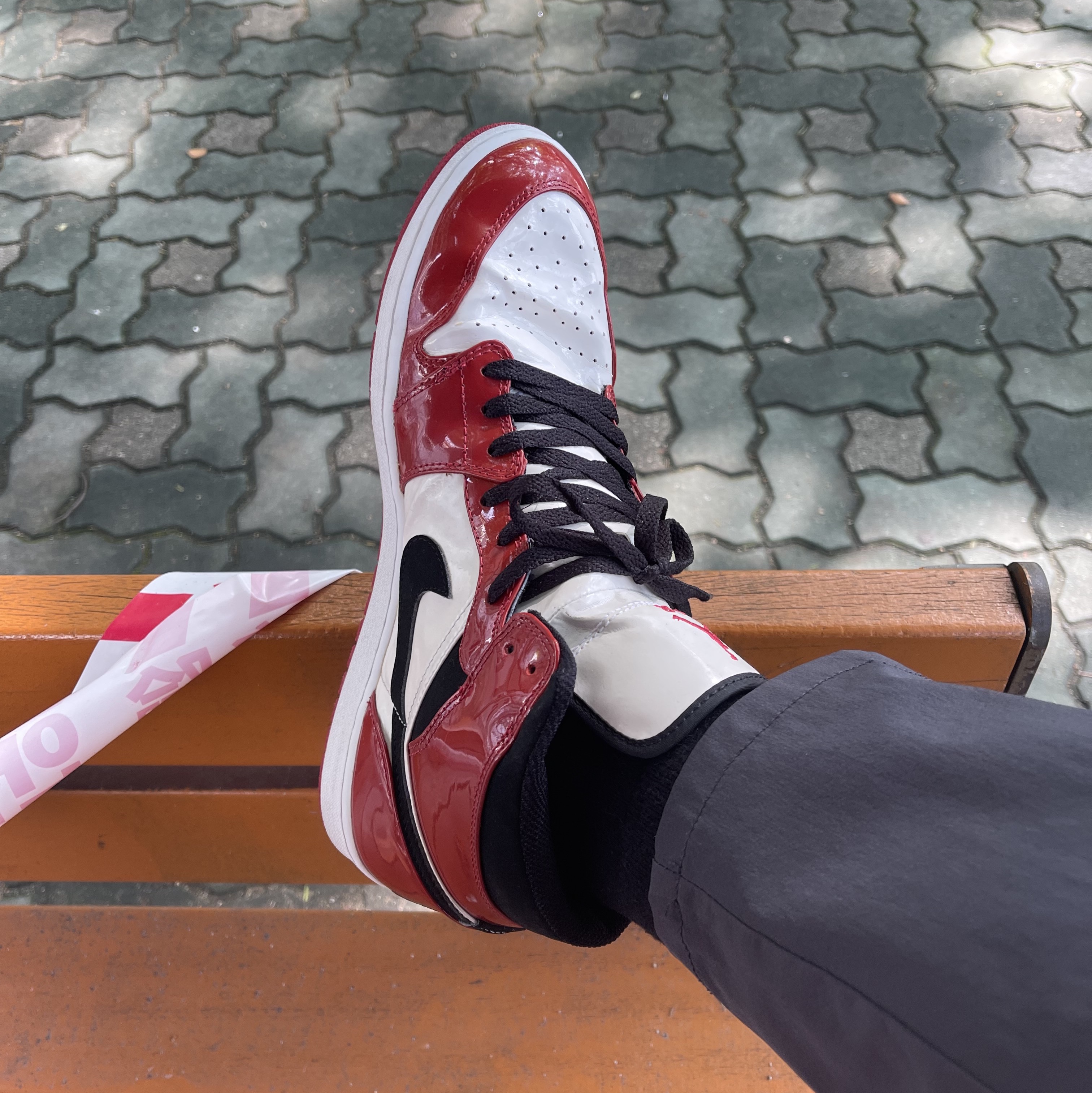 Jordan 1 Retro Patent Chicago Bulls 2003 착용 스타일 - 1