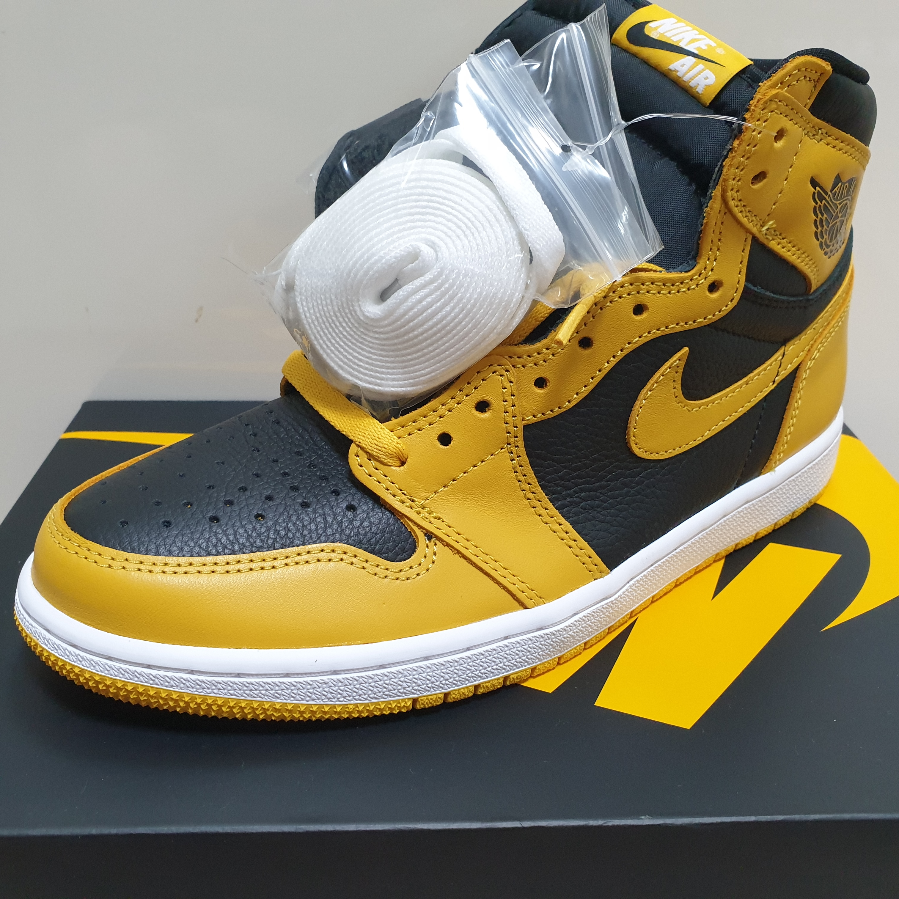 Jordan 1 Retro High OG Pollen 착용 스타일