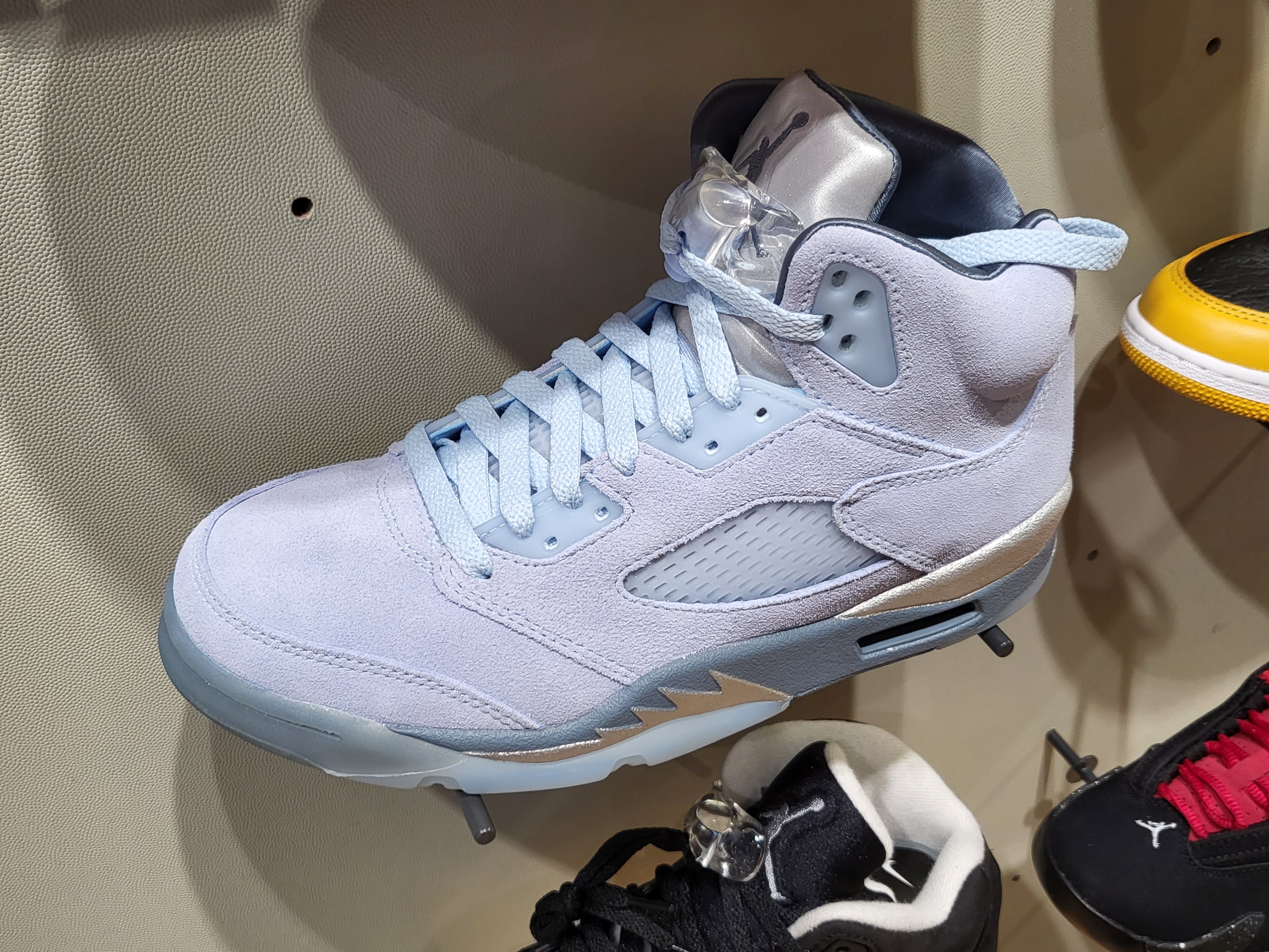 (W) Jordan 5 Retro Bluebird 착용 스타일