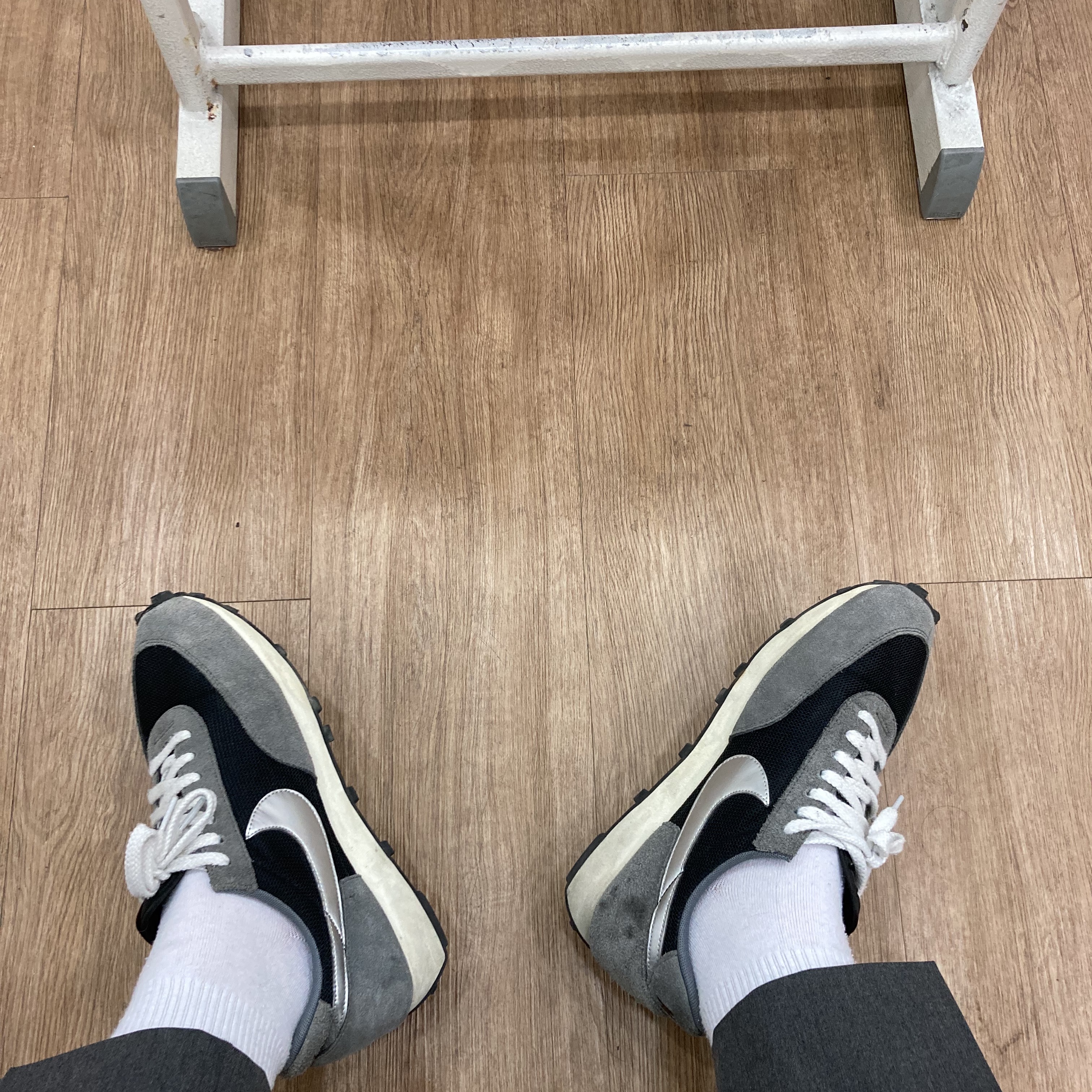 Nike Daybreak SP Black Metallic Silver 착용 스타일