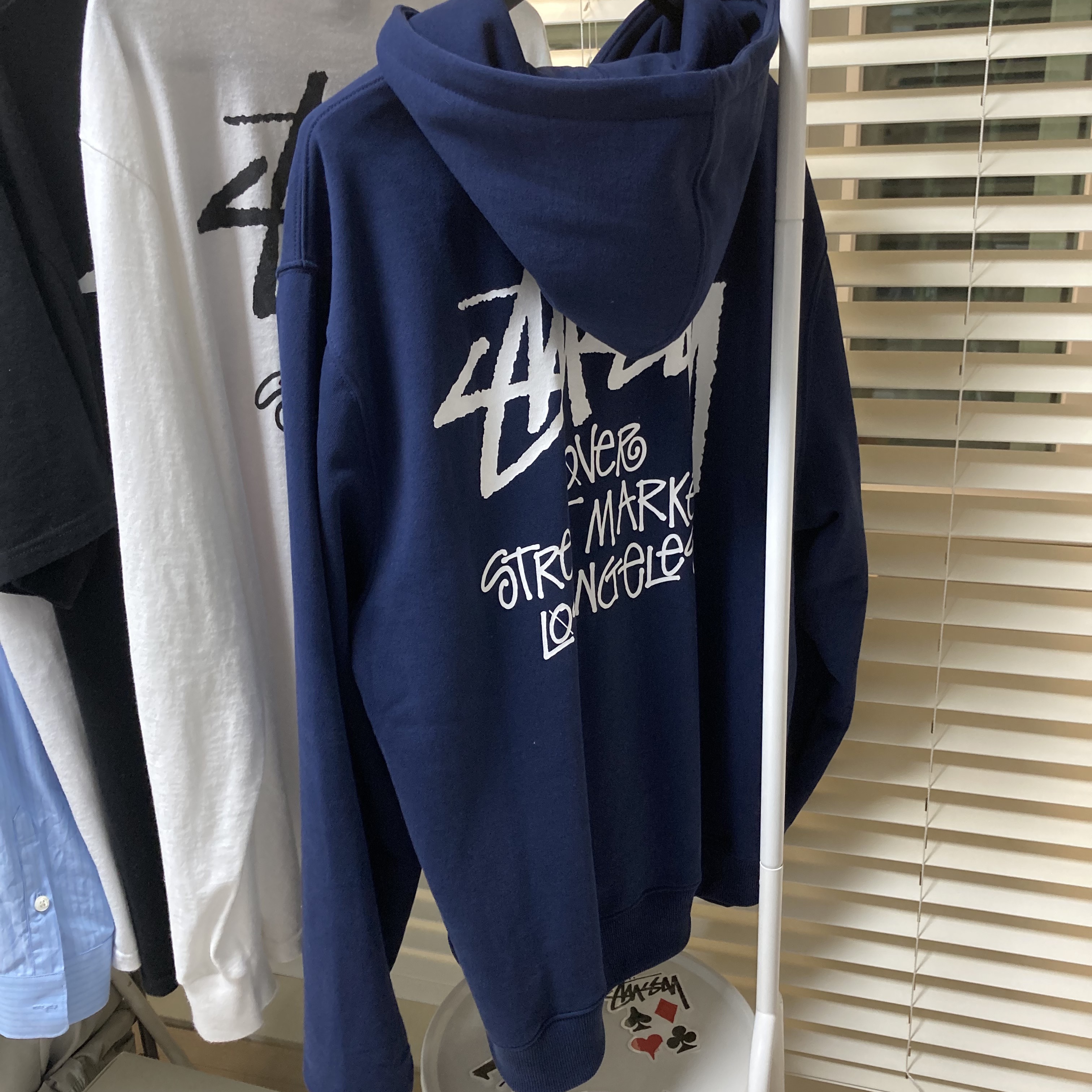 Stussy Stock DSM Los Angeles Hoodie Black 2021 착용 스타일 - 2