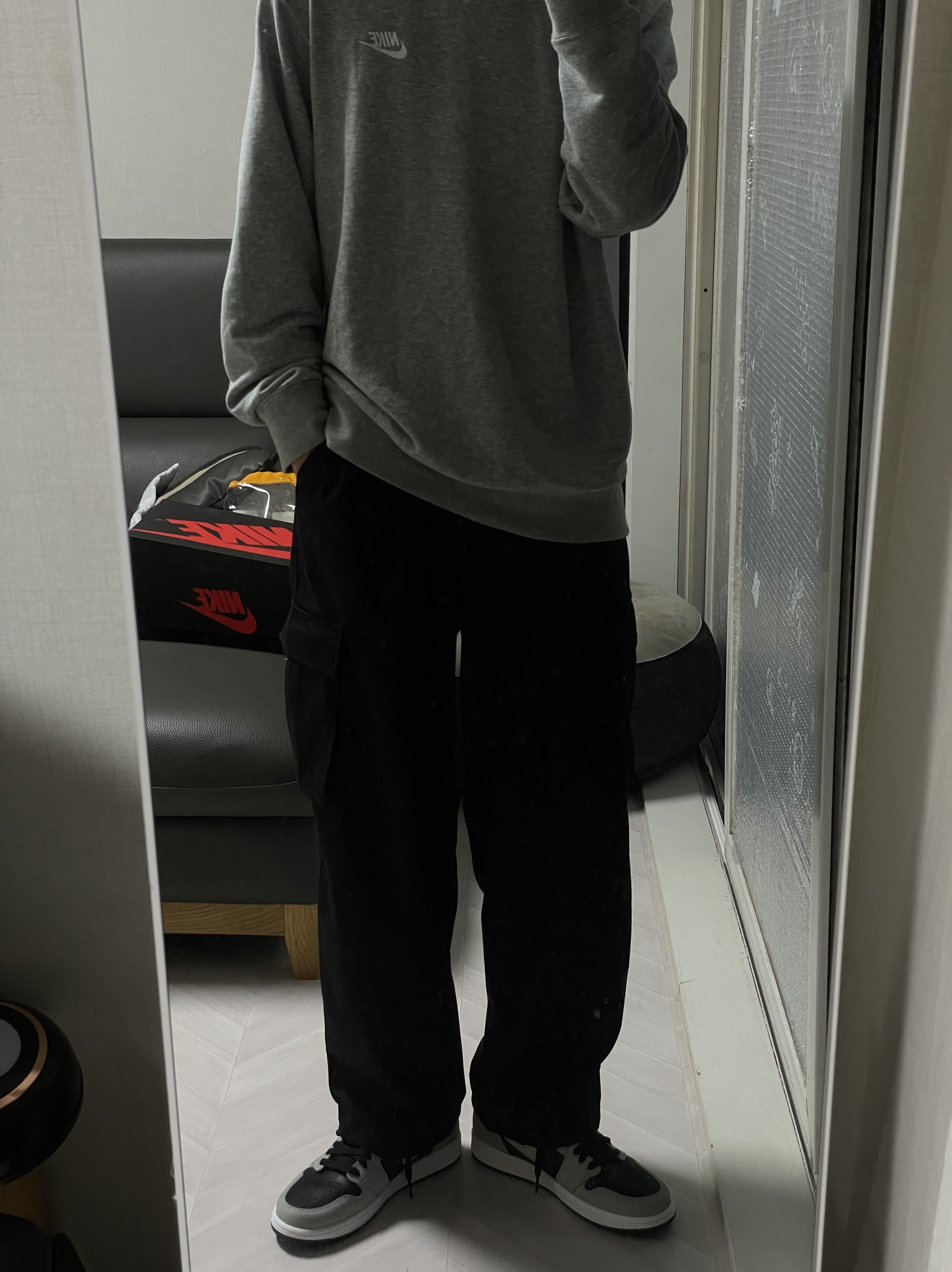 Jordan 1 Retro High OG Shadow 2.0, Nike M NRG Solo Swoosh Track Jacket Black - Asia 착용 스타일 - 2