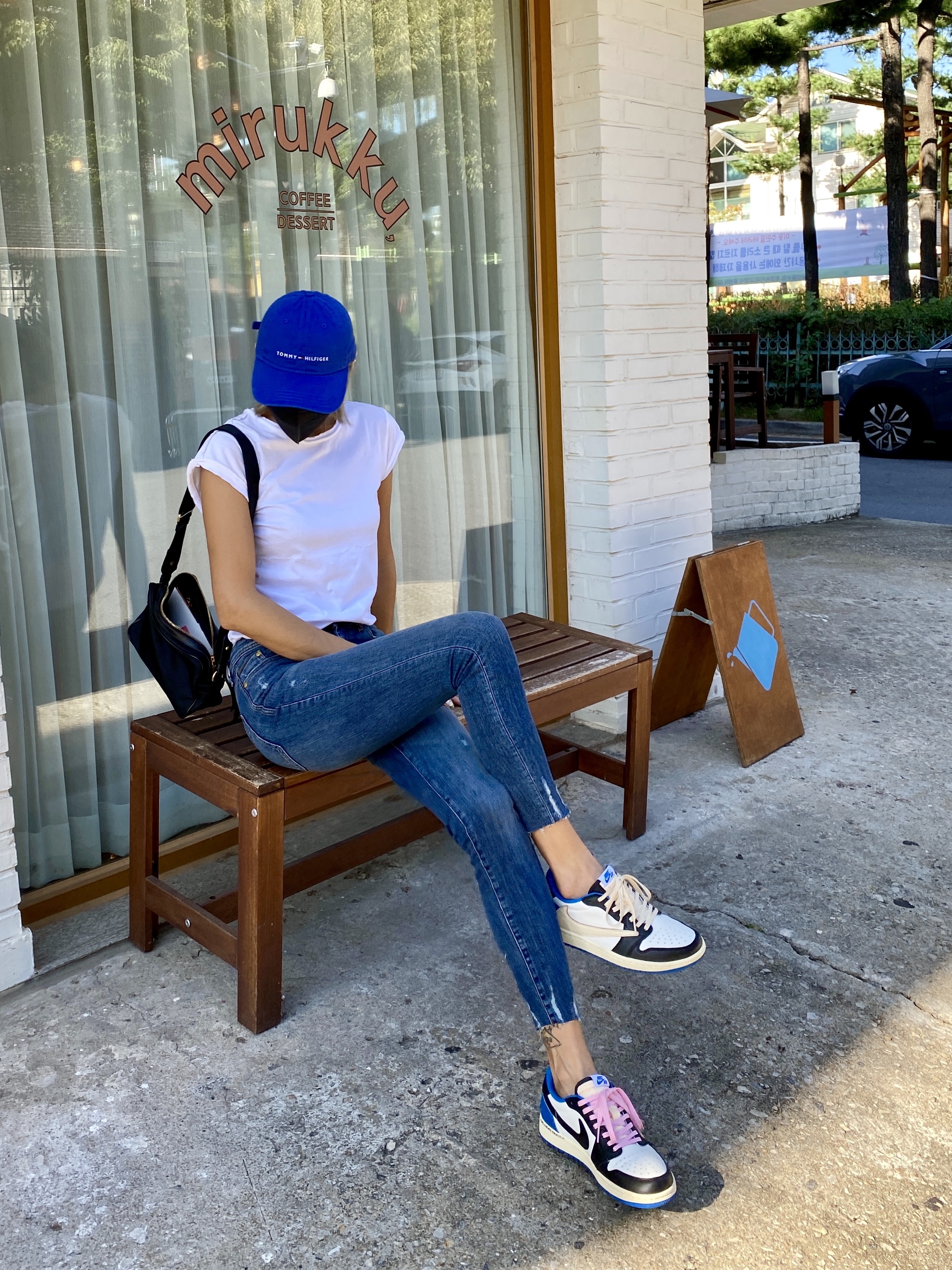 Jordan 1 x Travis Scott x Fragment Retro Low OG SP Military Blue 착용 스타일