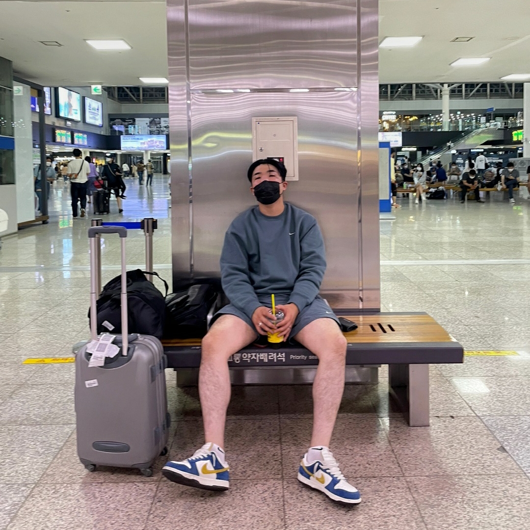 Nike x Kasina Dunk Low 80's Bus, Nike NRG Solo Swoosh Shorts Hasta - Asia 착용 스타일