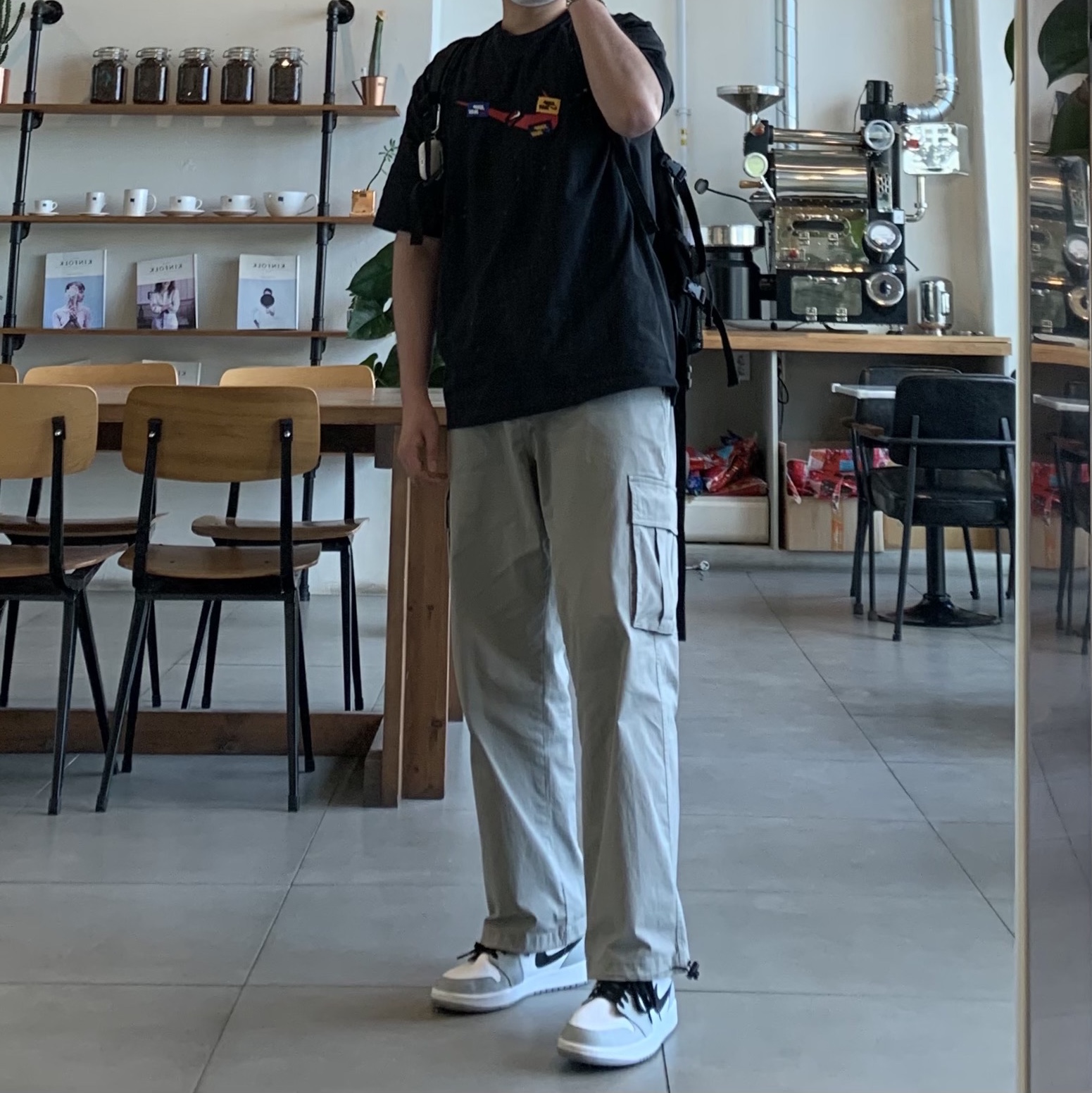 Jordan 1 Mid Light Smoke Grey 착용 스타일