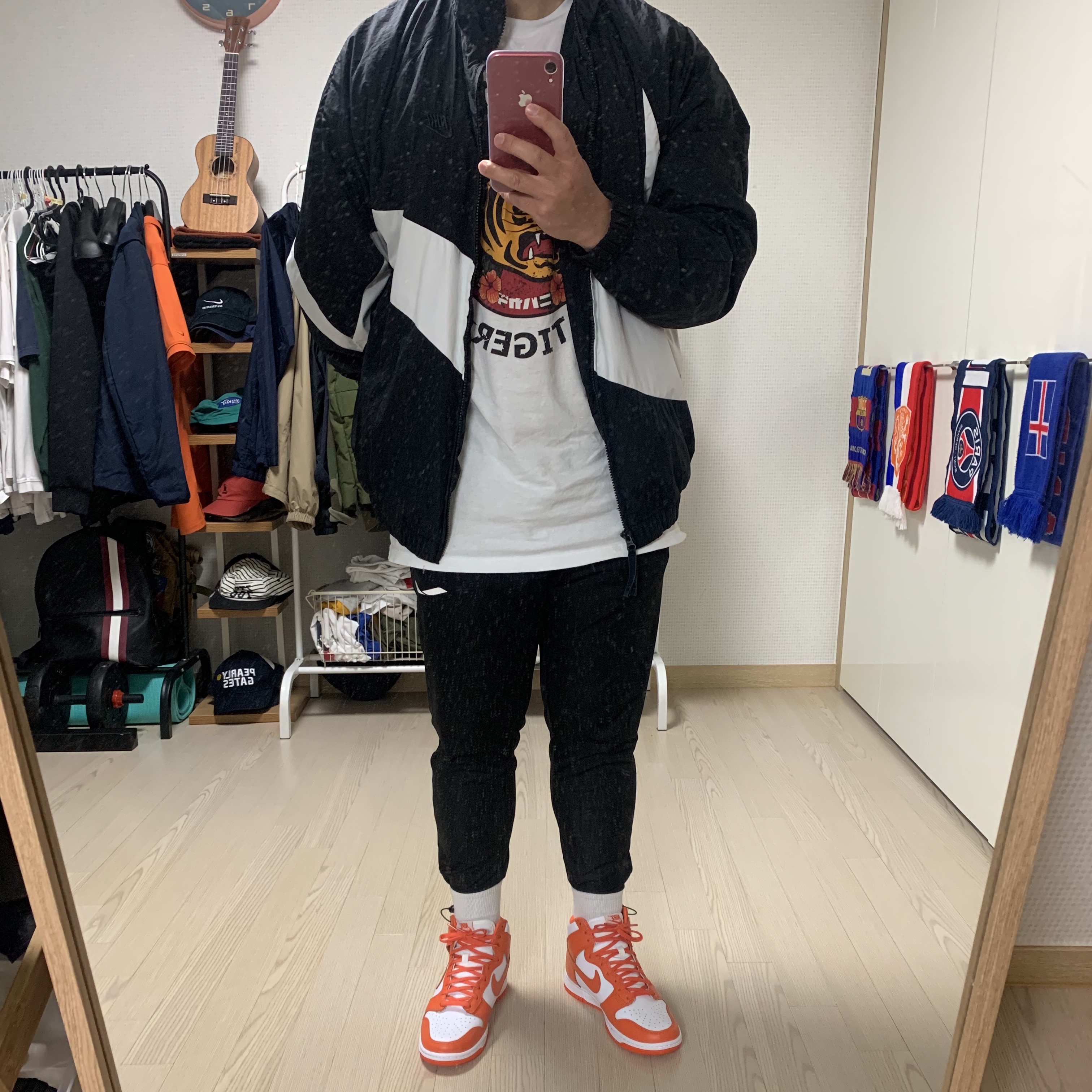 Nike Dunk High Retro Orange Blaze 착용 스타일