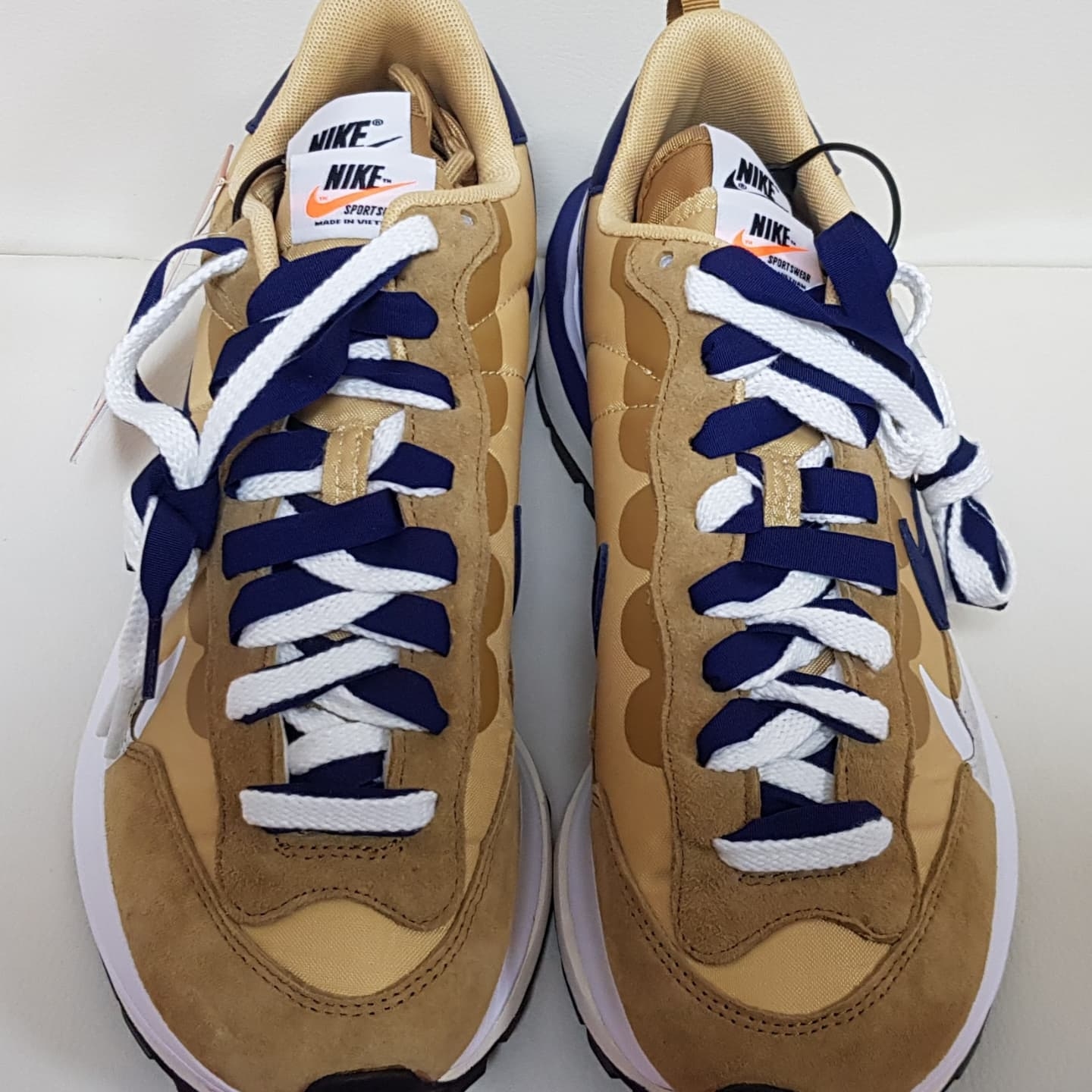 Nike x Sacai VaporWaffle Sesame and Blue Void 착용 스타일 - 1