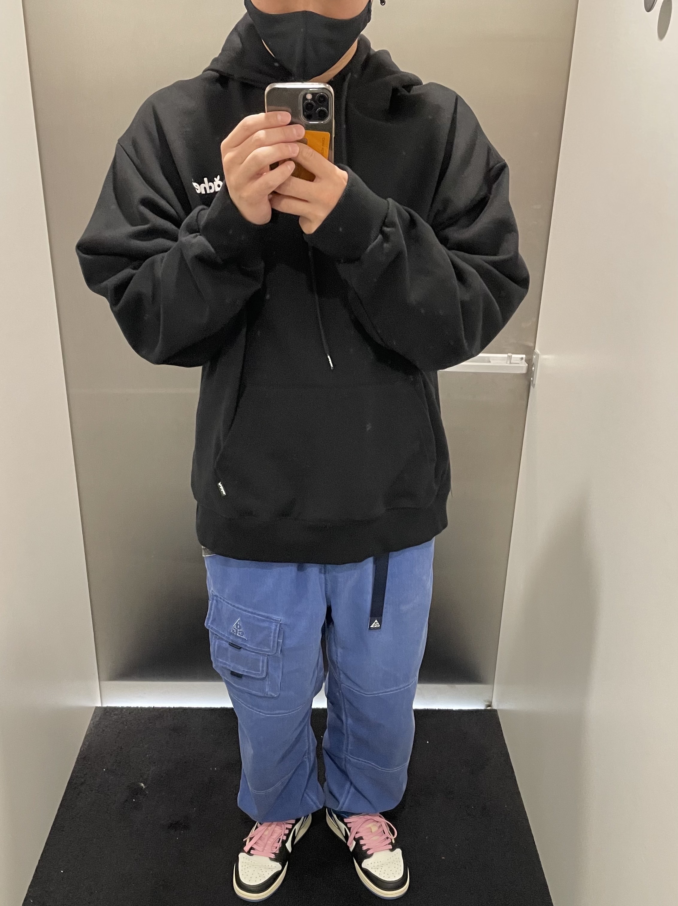 Peaches. Staple Hoodie Black, Jordan 1 x Travis Scott x Fragment Retro Low OG SP Military Blue 착용 스타일