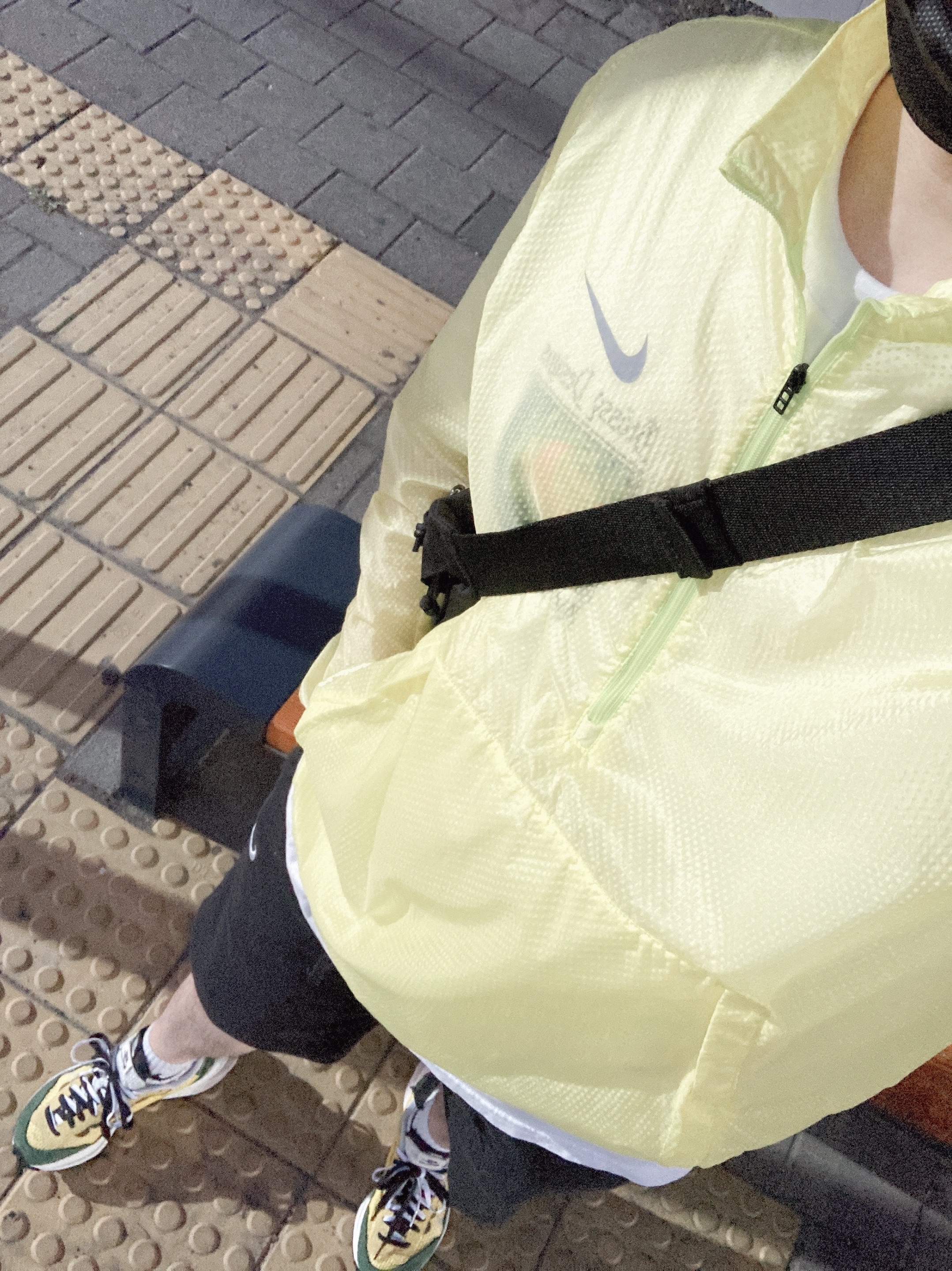 Stussy Midnight Insanity T-Shirt White, Nike x Sacai VaporWaffle Tour Yellow & Gorge Green Sail 착용 스타일