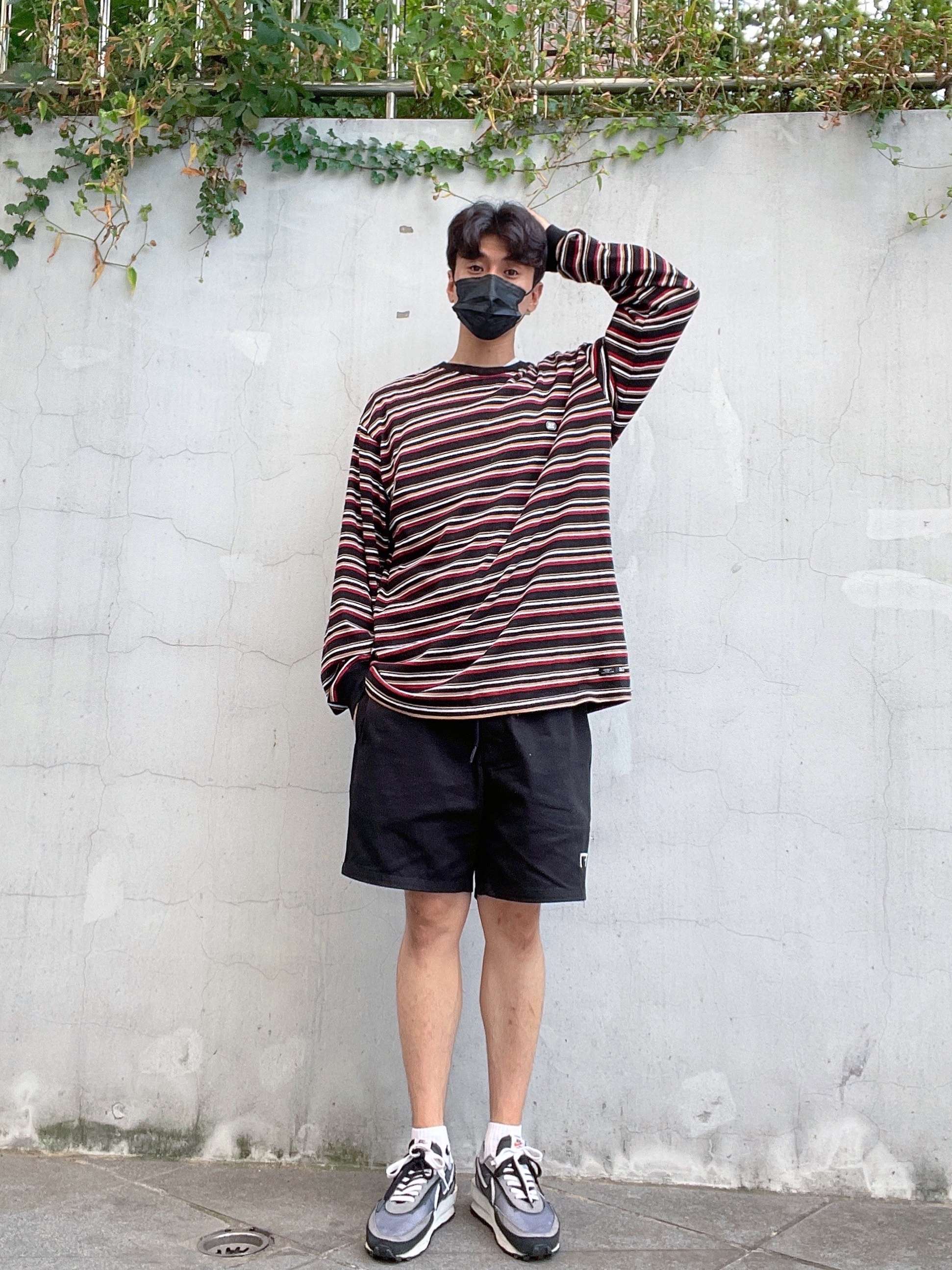 Nike x Sacai LDWaffle Black 착용 스타일