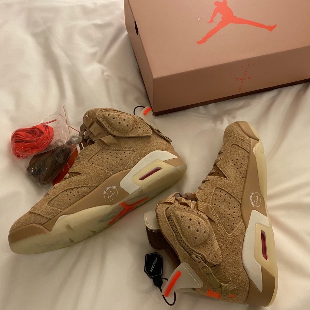 Jordan 6 x Travis Scott Retro SP British Khaki 착용 스타일
