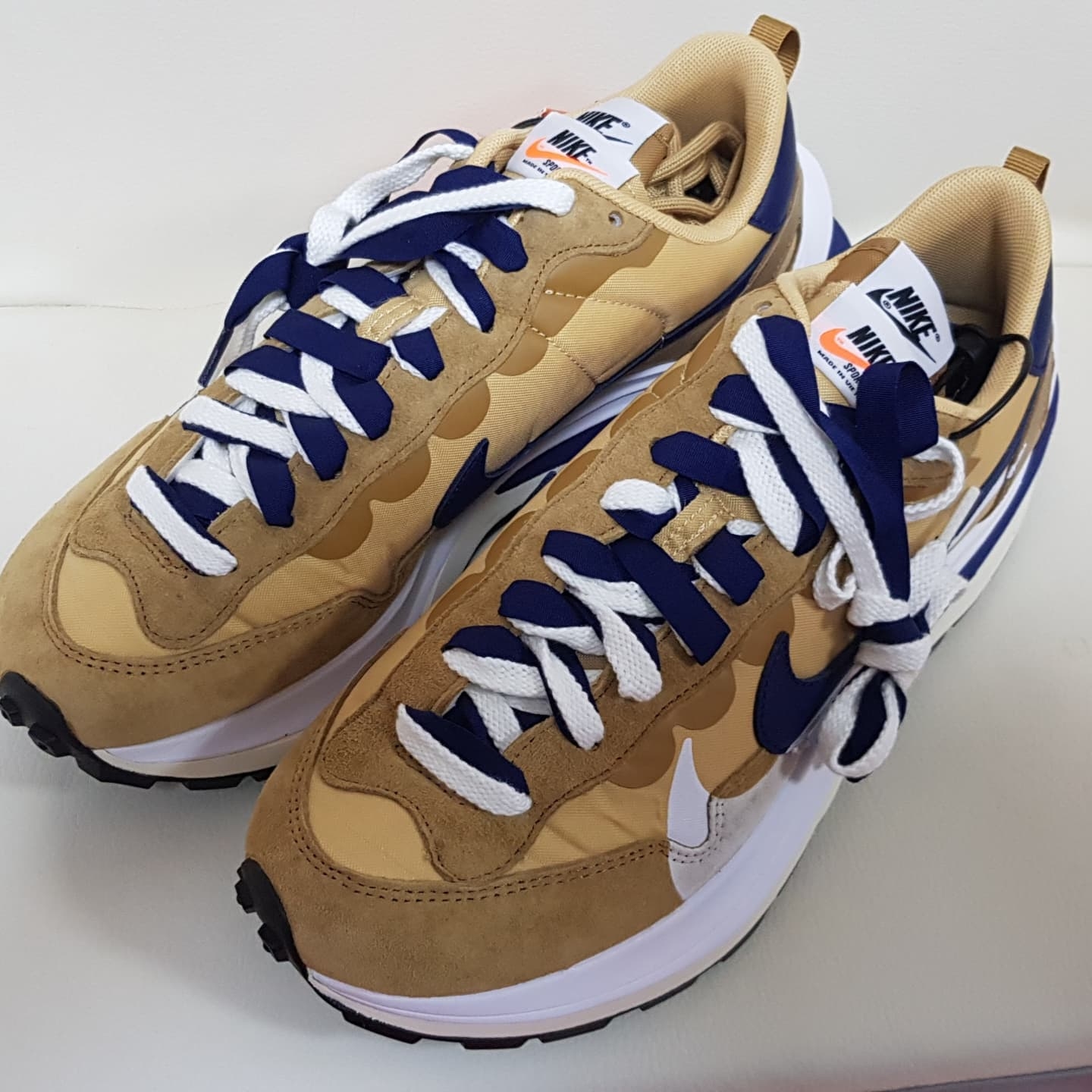 Nike x Sacai VaporWaffle Sesame and Blue Void 착용 스타일 - 2