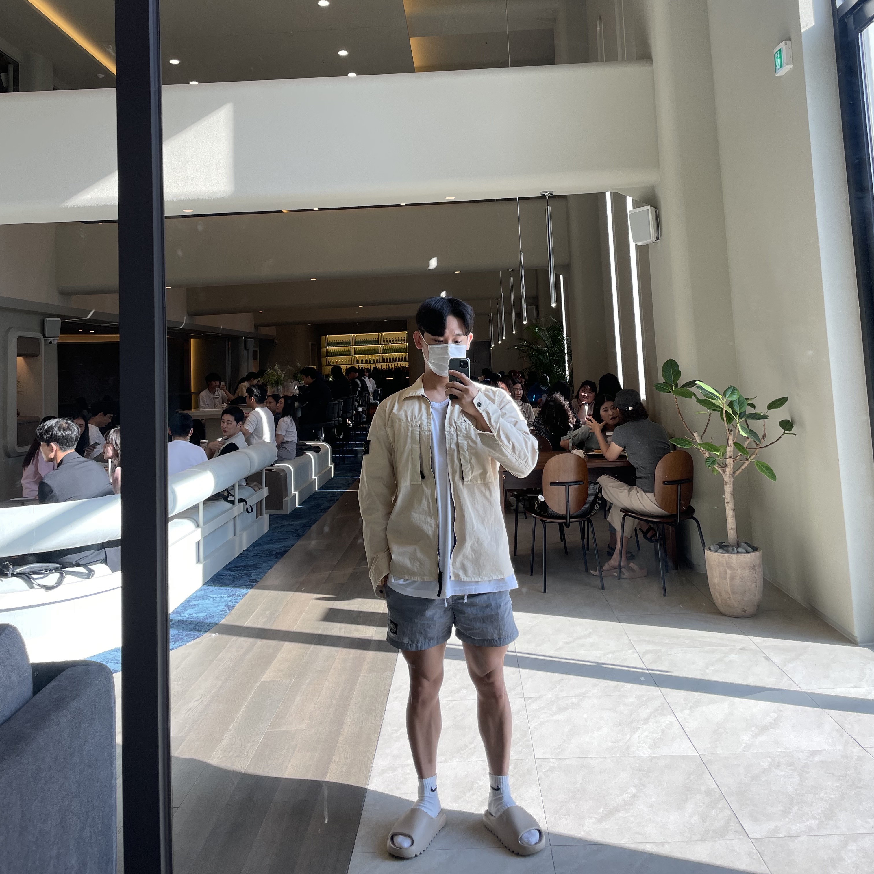 Adidas Yeezy Slide Pure, Stone Island B0943 Nylon Metal Swimming Trunk Lavender - 21FW 착용 스타일