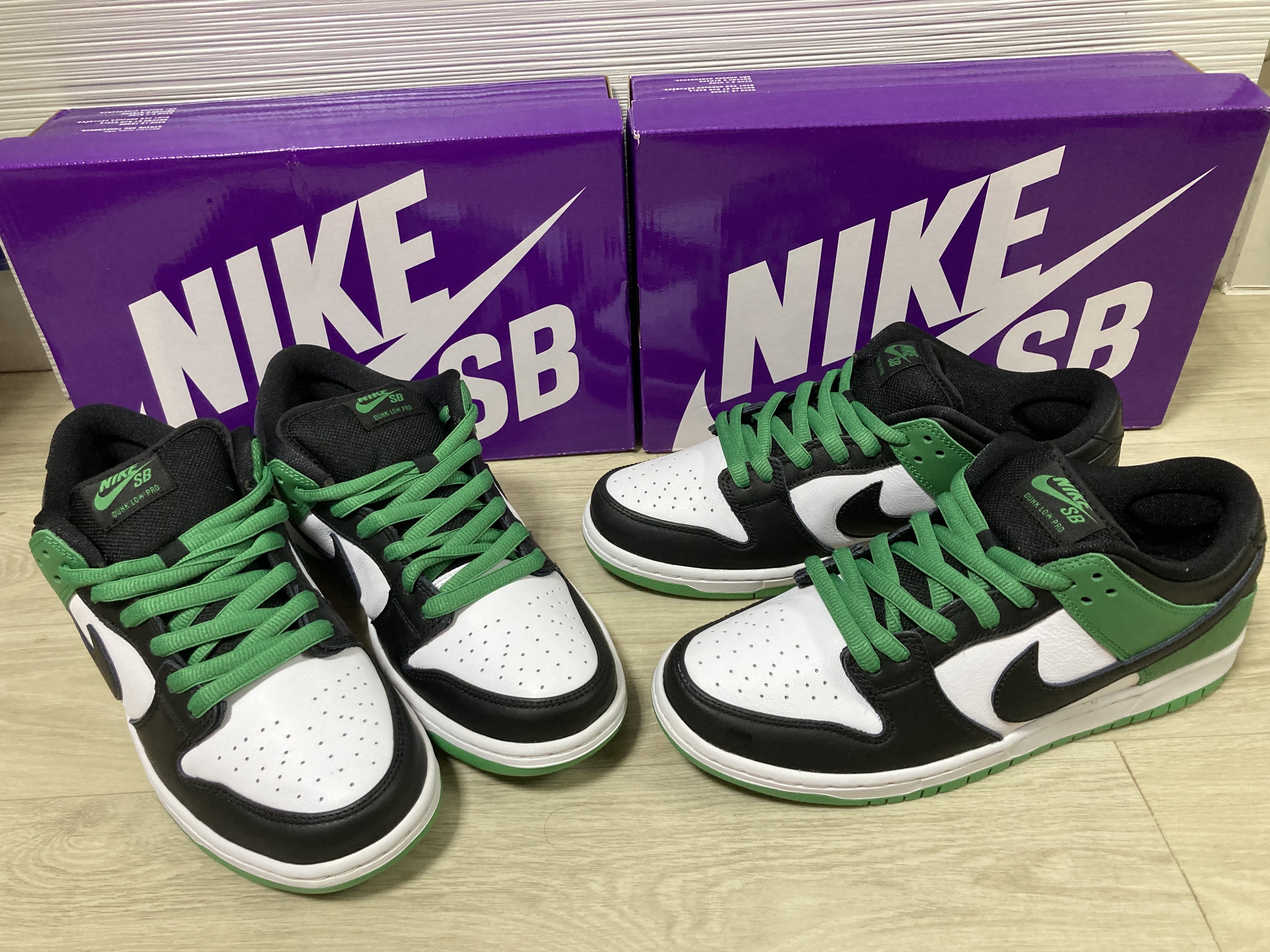 Nike SB Dunk Low Pro Black and Classic Green 착용 스타일