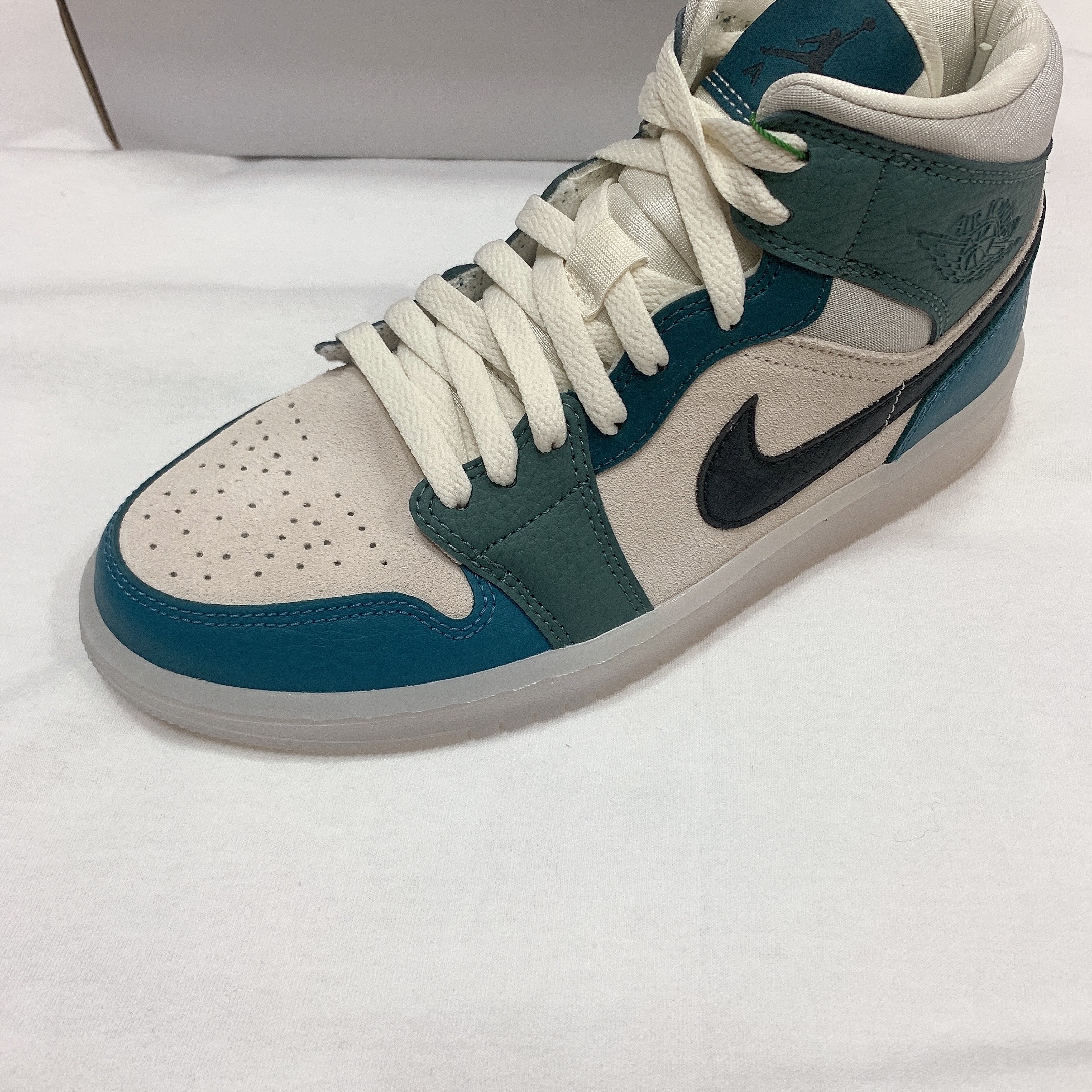 (W) Jordan 1 Mid Anti Gravity Machines 착용 스타일 - 4