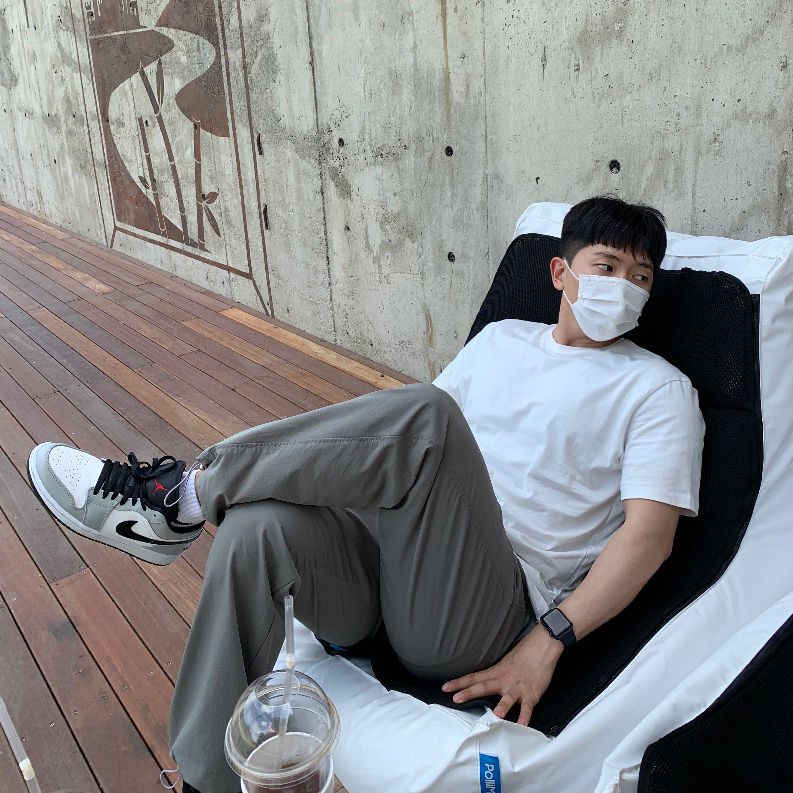 (W) Jordan 1 Low White Wolf Grey 착용 스타일