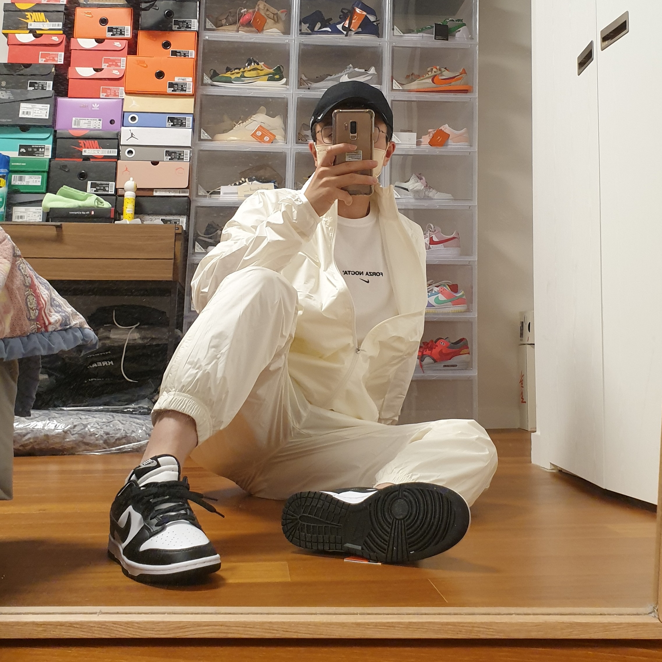 Nike x Drake Nocta Golf Track Jacket Sail - US/EU, Nike x Drake Nocta Golf Cap Black 착용 스타일 - 5