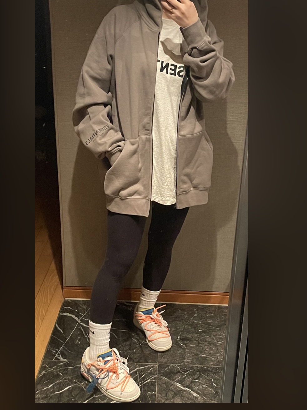 Essentials 3D Silicon Applique Full Zip Up Hoodie Gray Flannel/Charcoal - 20SS, Essentials 3D Silicon Applique Boxy T-Shirt Oatmeal/Oatmeal Heather/Light Heather Oatmeal 2020 착용 스타일 - 2