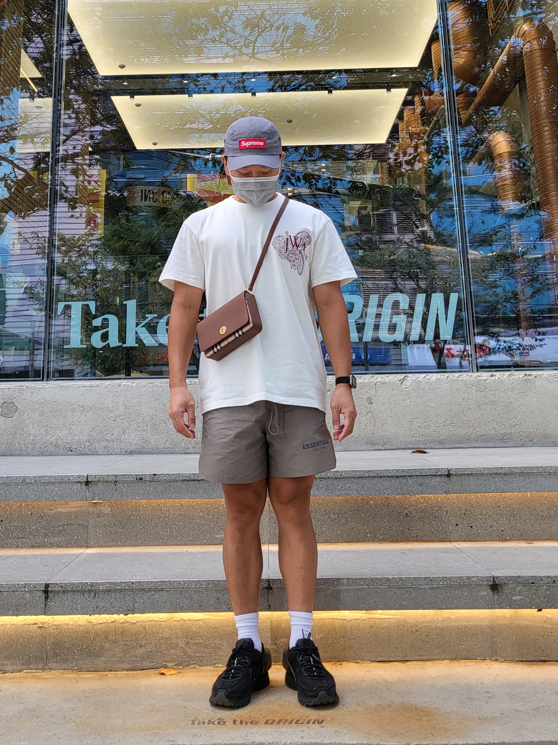 Supreme Military Camp Cap Grey - 21SS, Essentials Volley Shorts Taupe - 21SS 착용 스타일 - 2