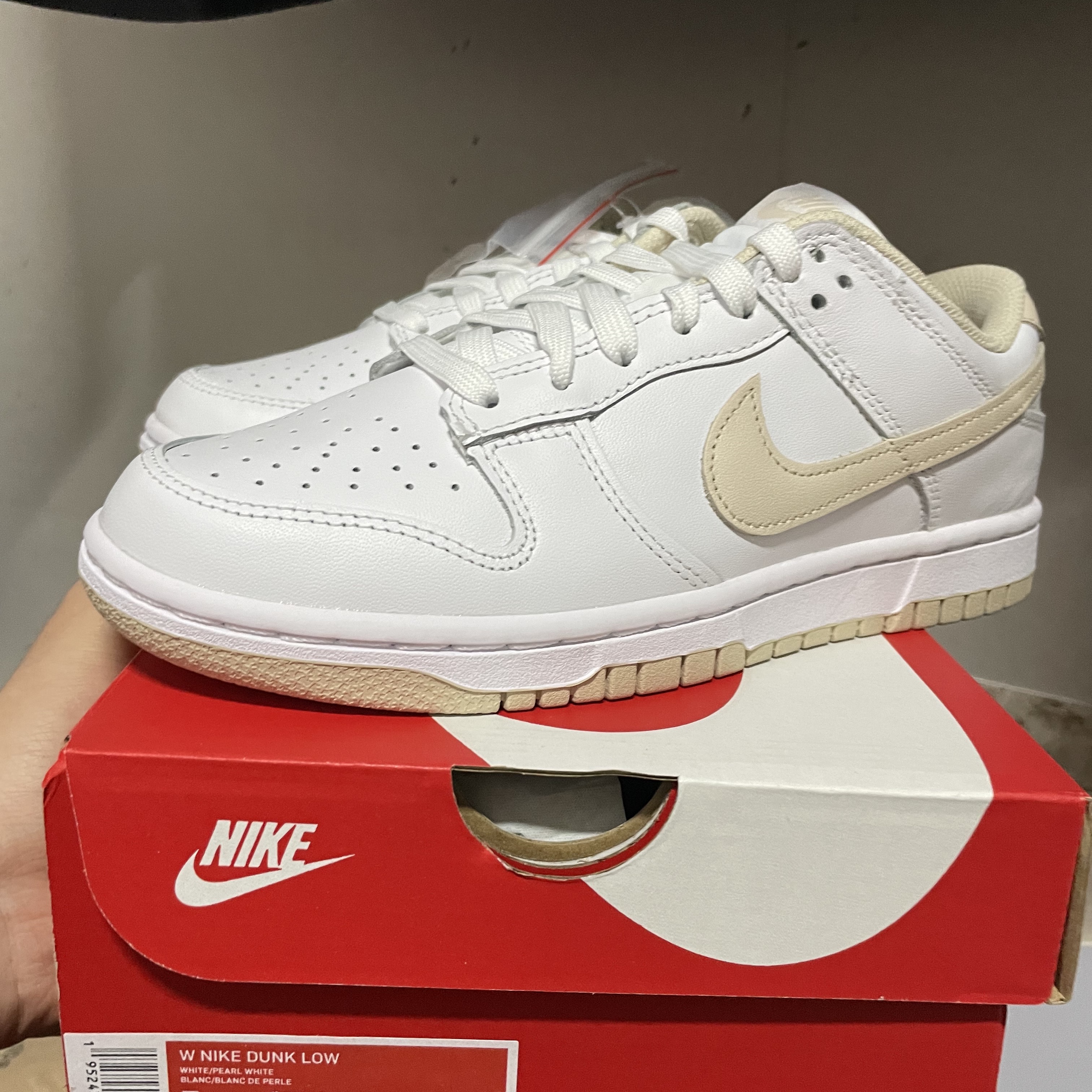 (W) Nike Dunk Low Pearl White 착용 스타일