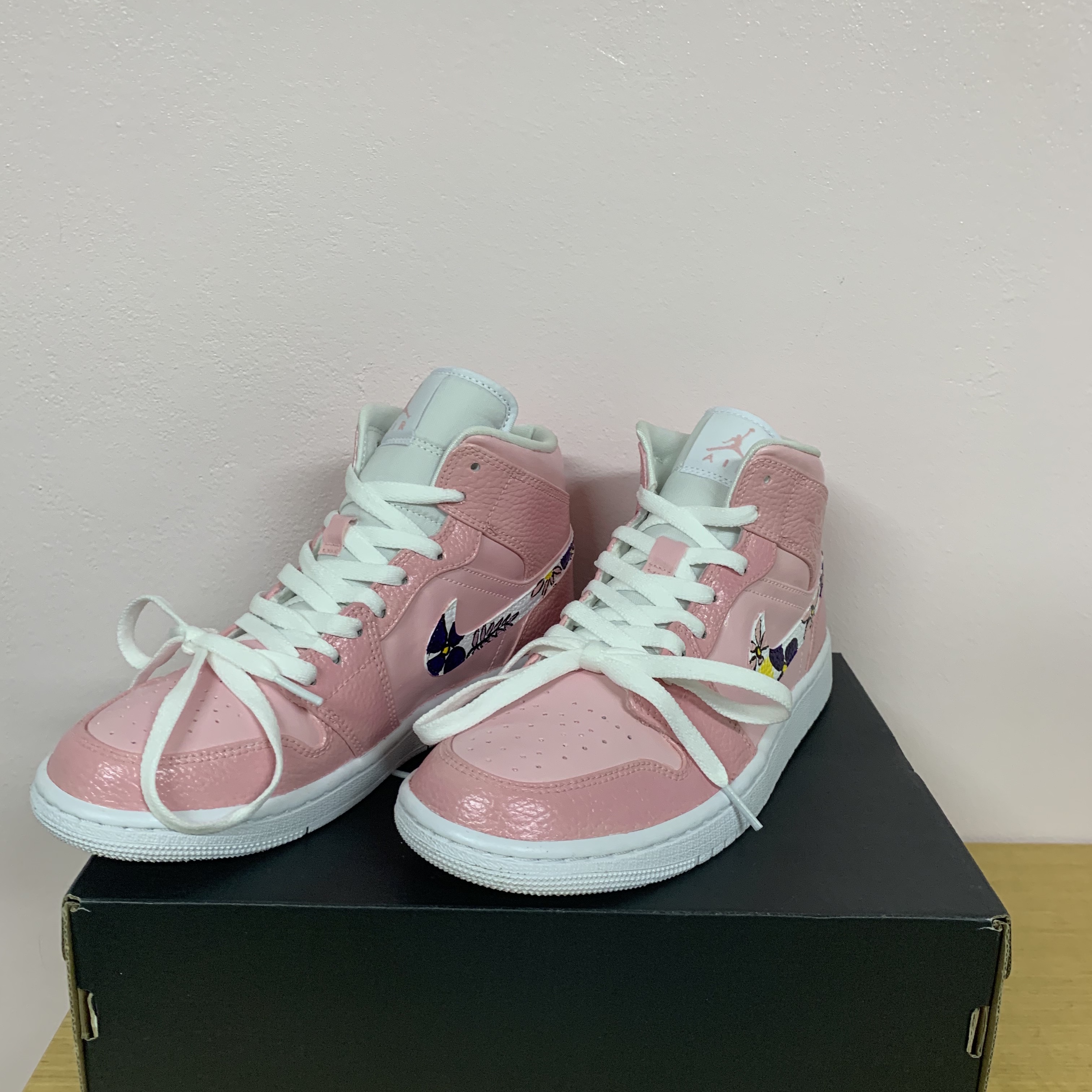Jordan 1 Mid Triple White 착용 스타일 - 4
