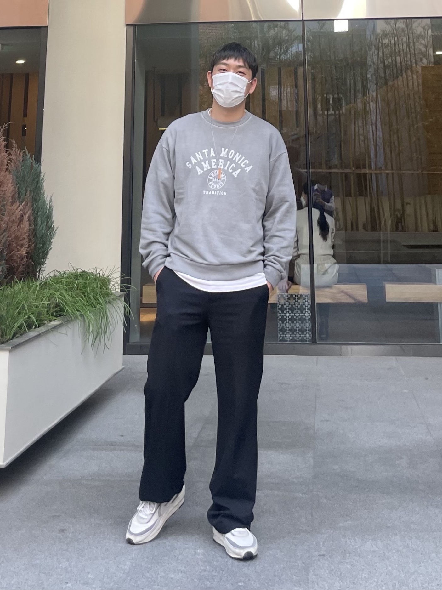 Nike x Sacai LDWaffle Summit White 착용 스타일