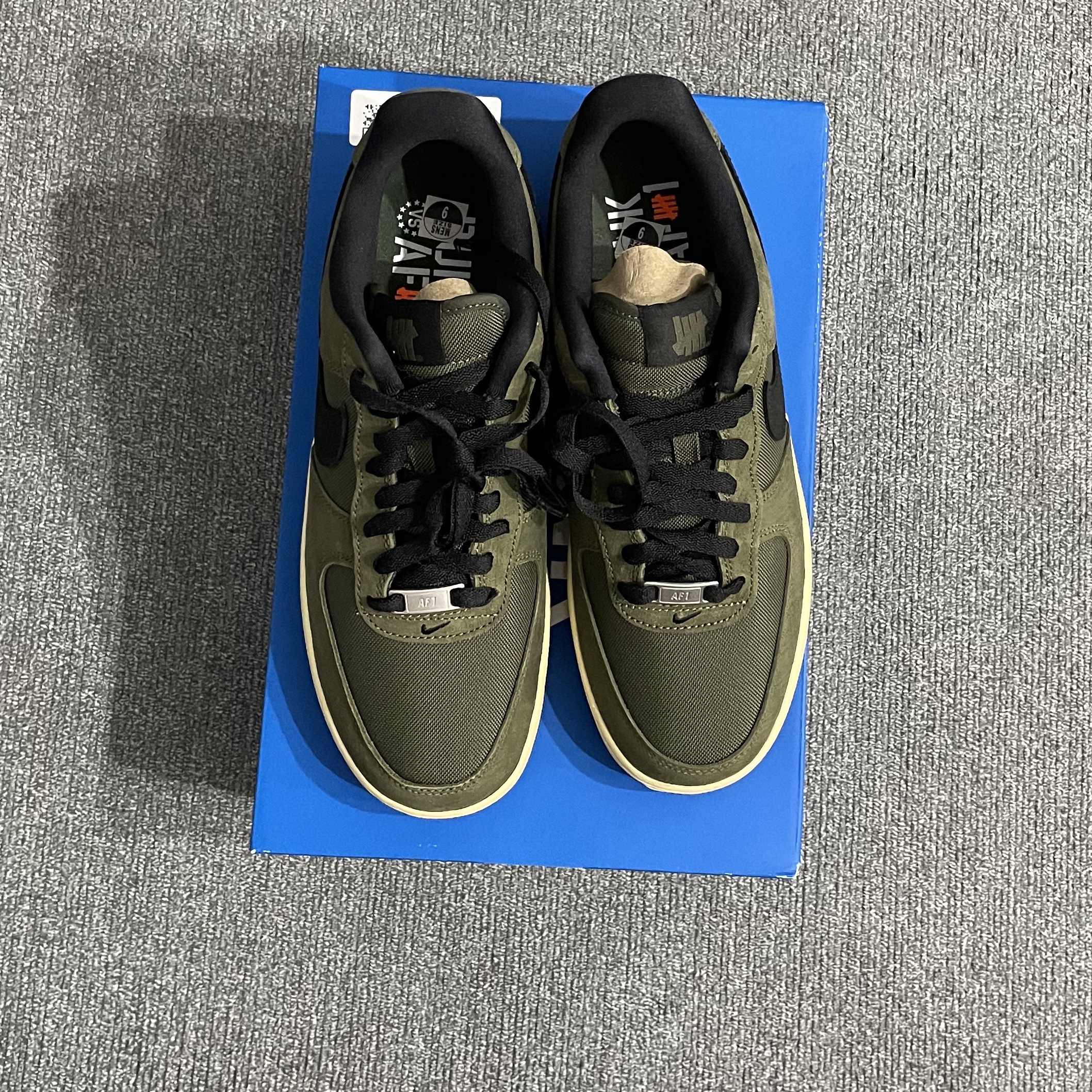 Nike x Undefeated Air Force 1 Low SP Ballistic 착용 스타일 - 2