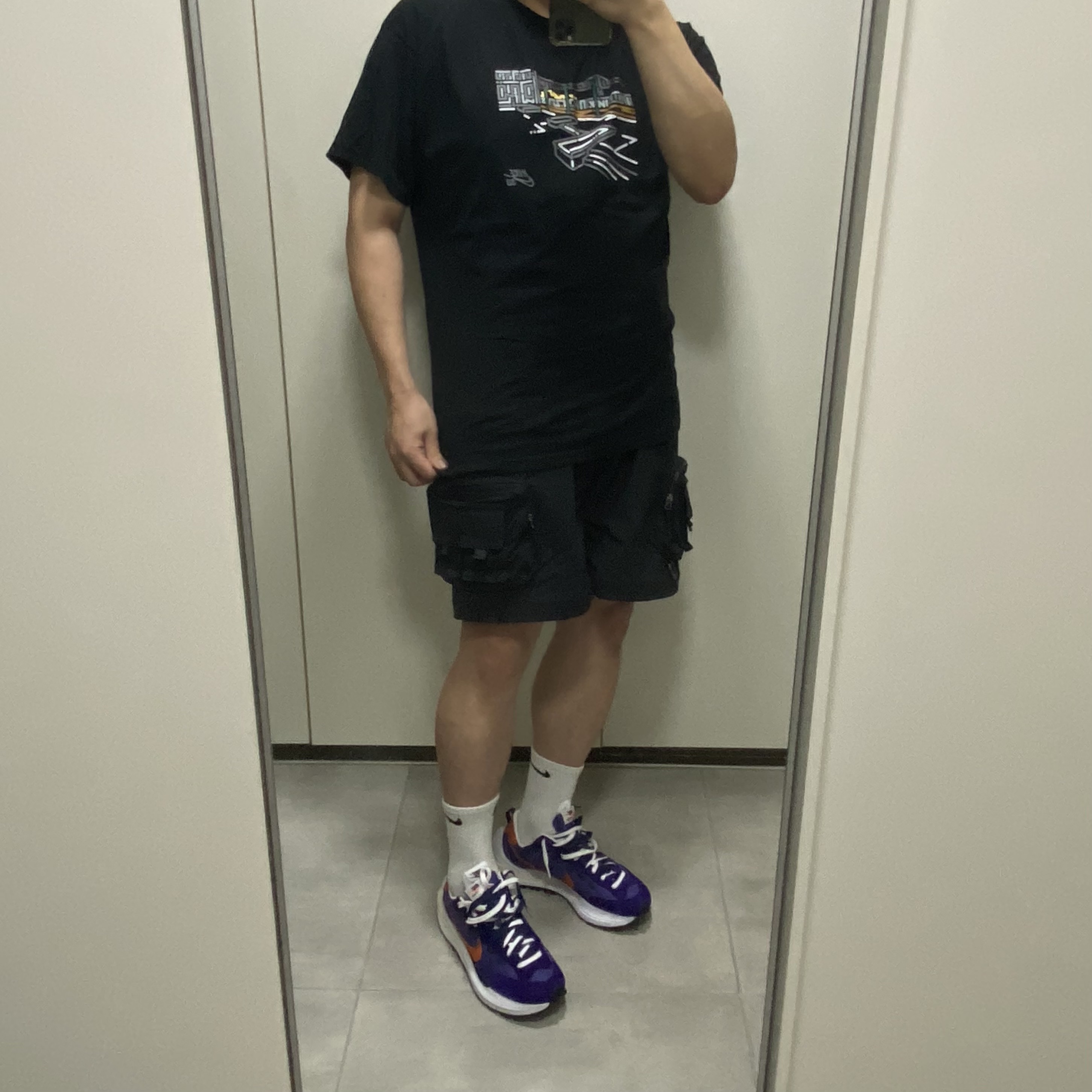 Nike x Sacai VaporWaffle Dark Iris 착용 스타일