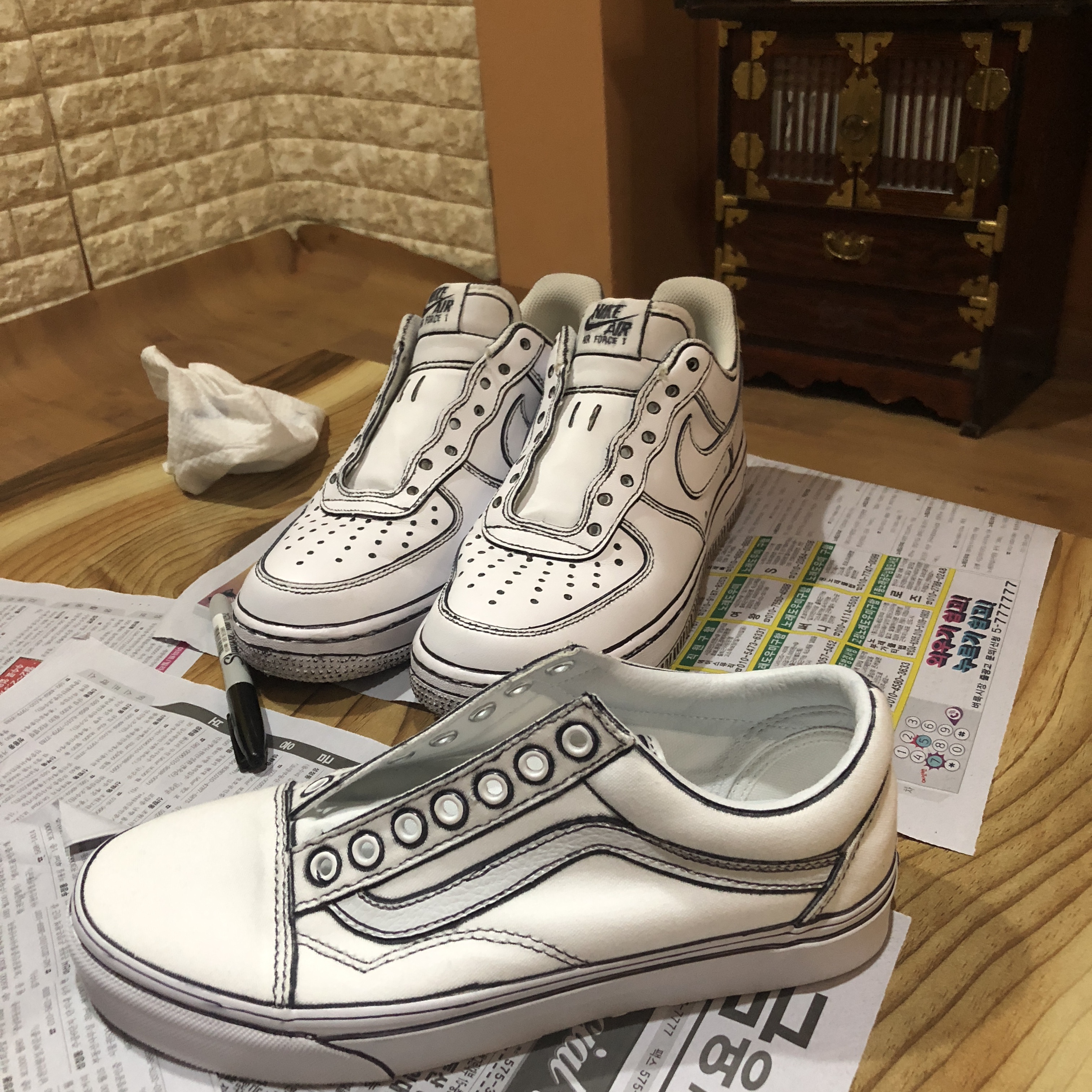 Nike Air Force 1 '07 Low White, Nike Futura Corduroy Bucket Black 착용 스타일 - 2
