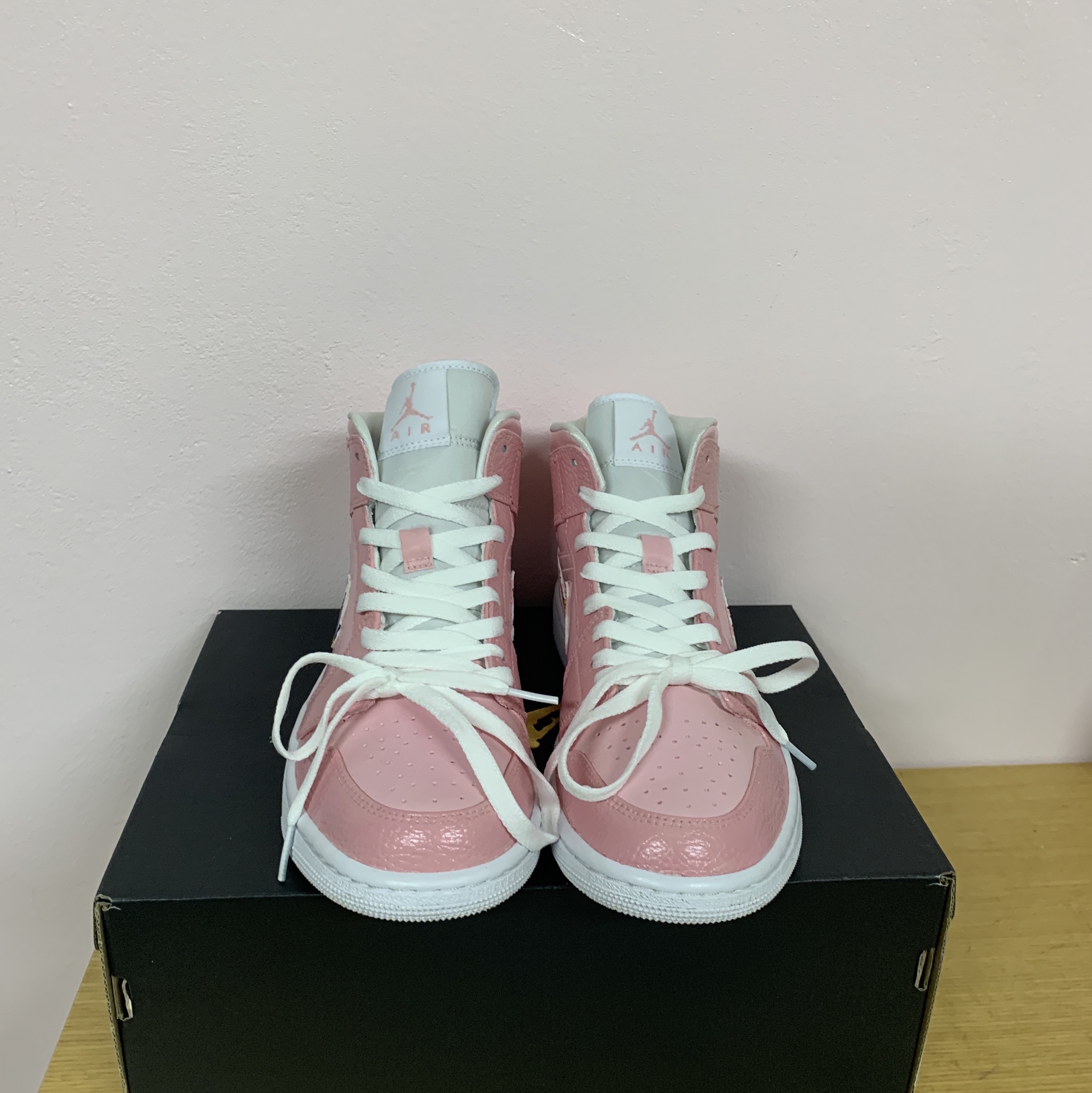 Jordan 1 Mid Triple White 착용 스타일 - 2