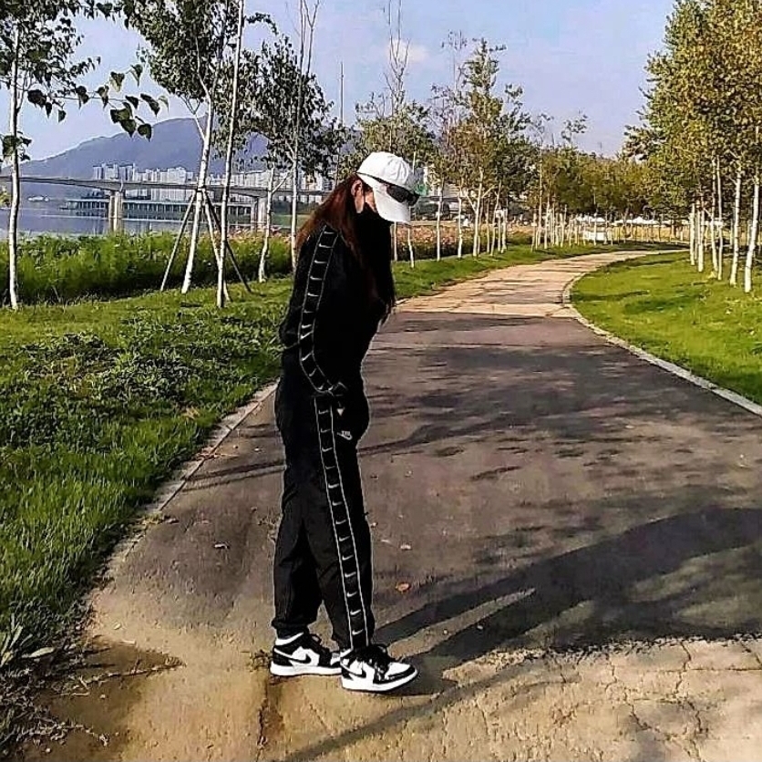 Jordan 11 Retro Concord 2018, Jordan 1 Mid SE ASW Black 착용 스타일 - 2