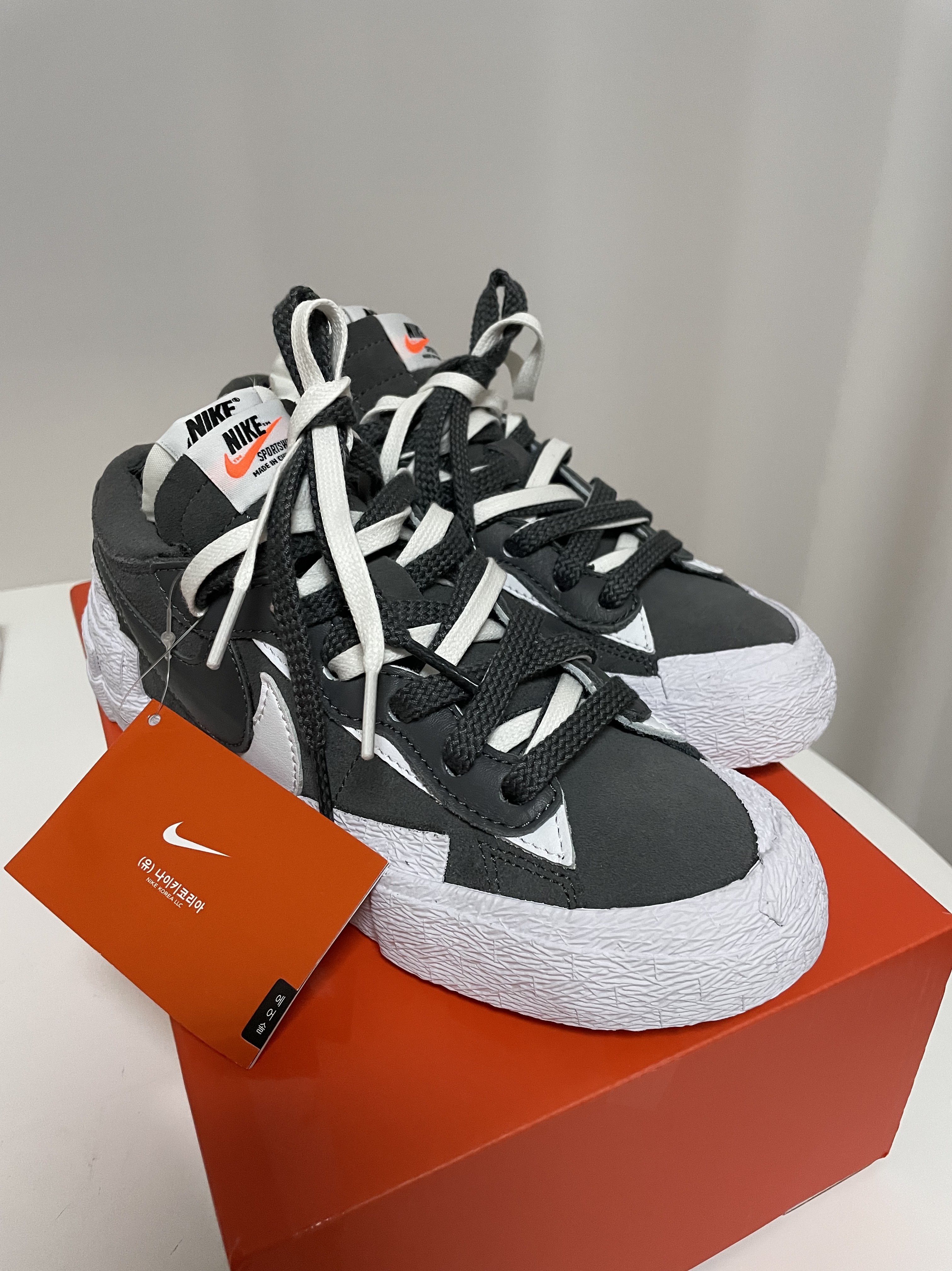 Nike x Sacai Blazer Low Iron Grey 착용 스타일 - 1