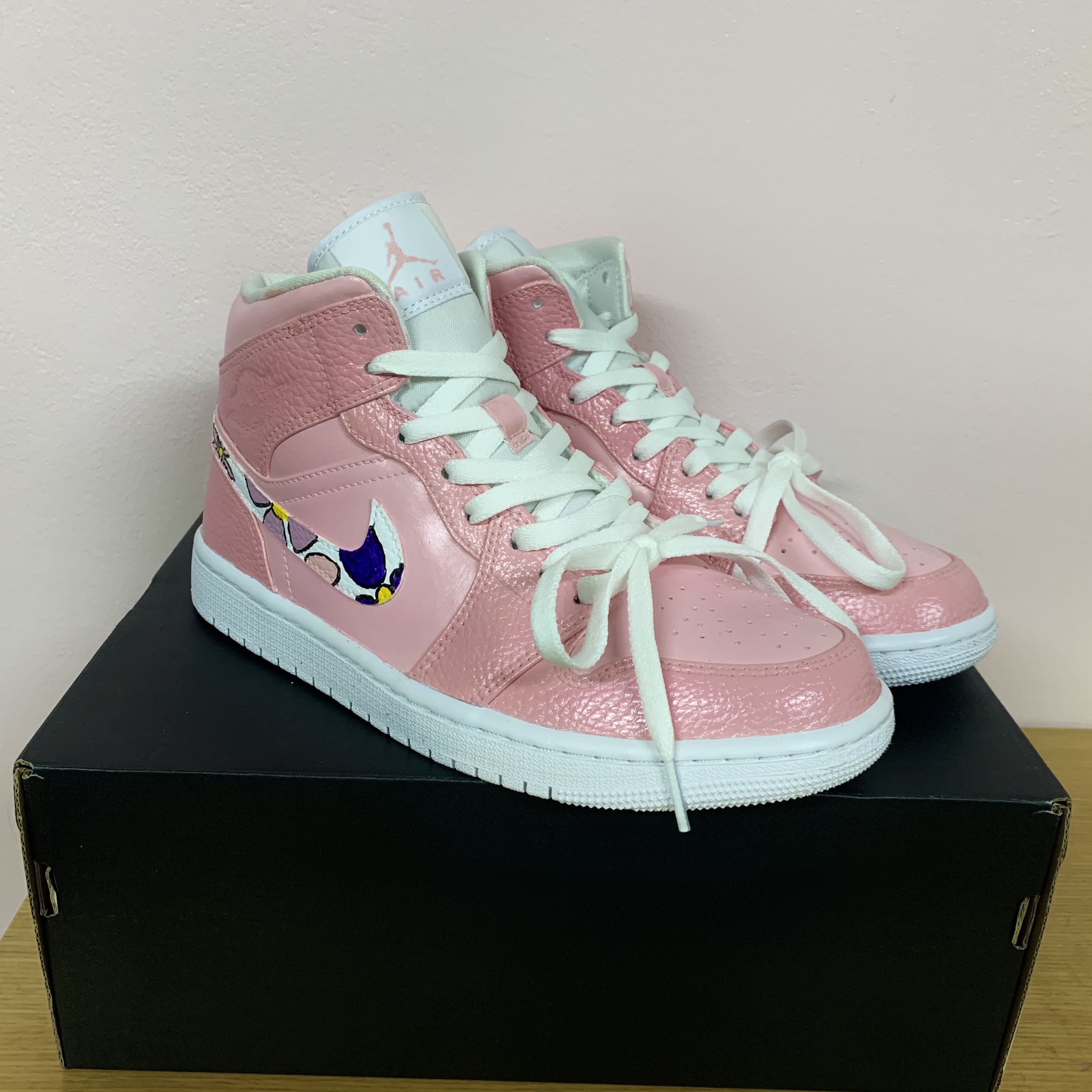 Jordan 1 Mid Triple White 착용 스타일 - 1