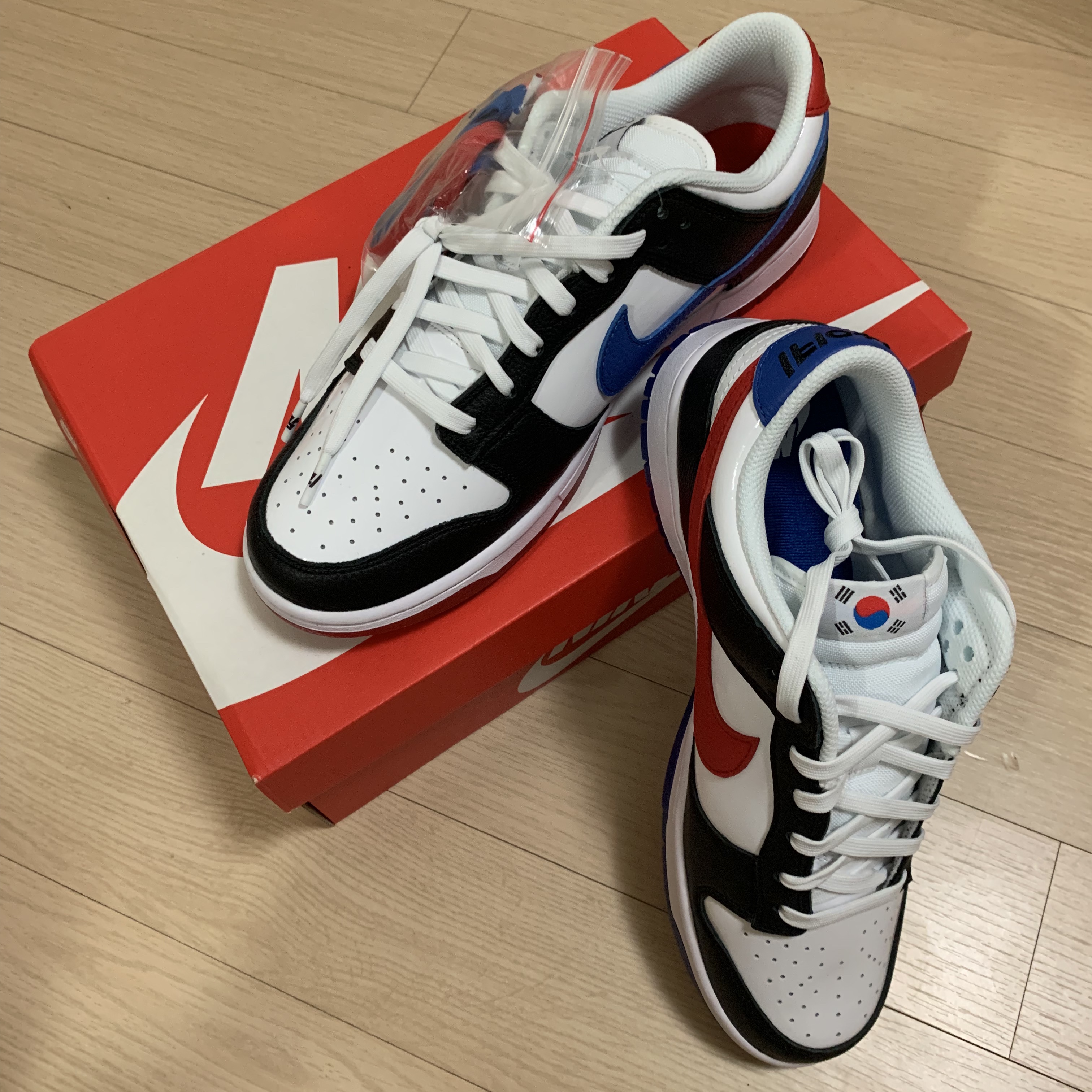 Nike Dunk Low SE Seoul 착용 스타일