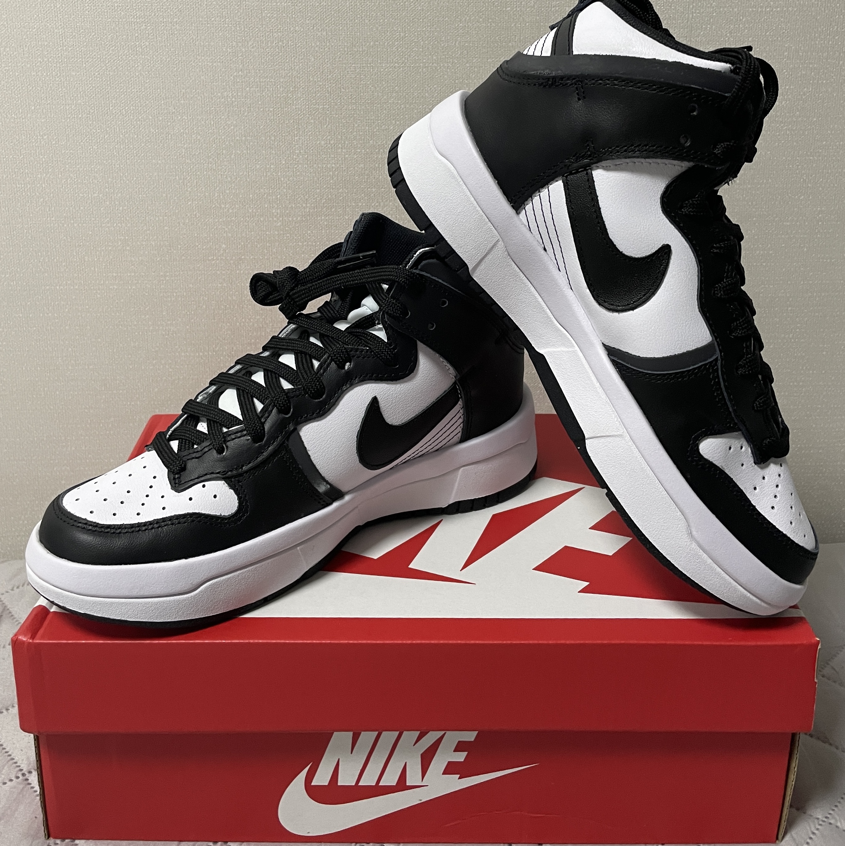 (W) Nike Dunk High Up Black and White 착용 스타일