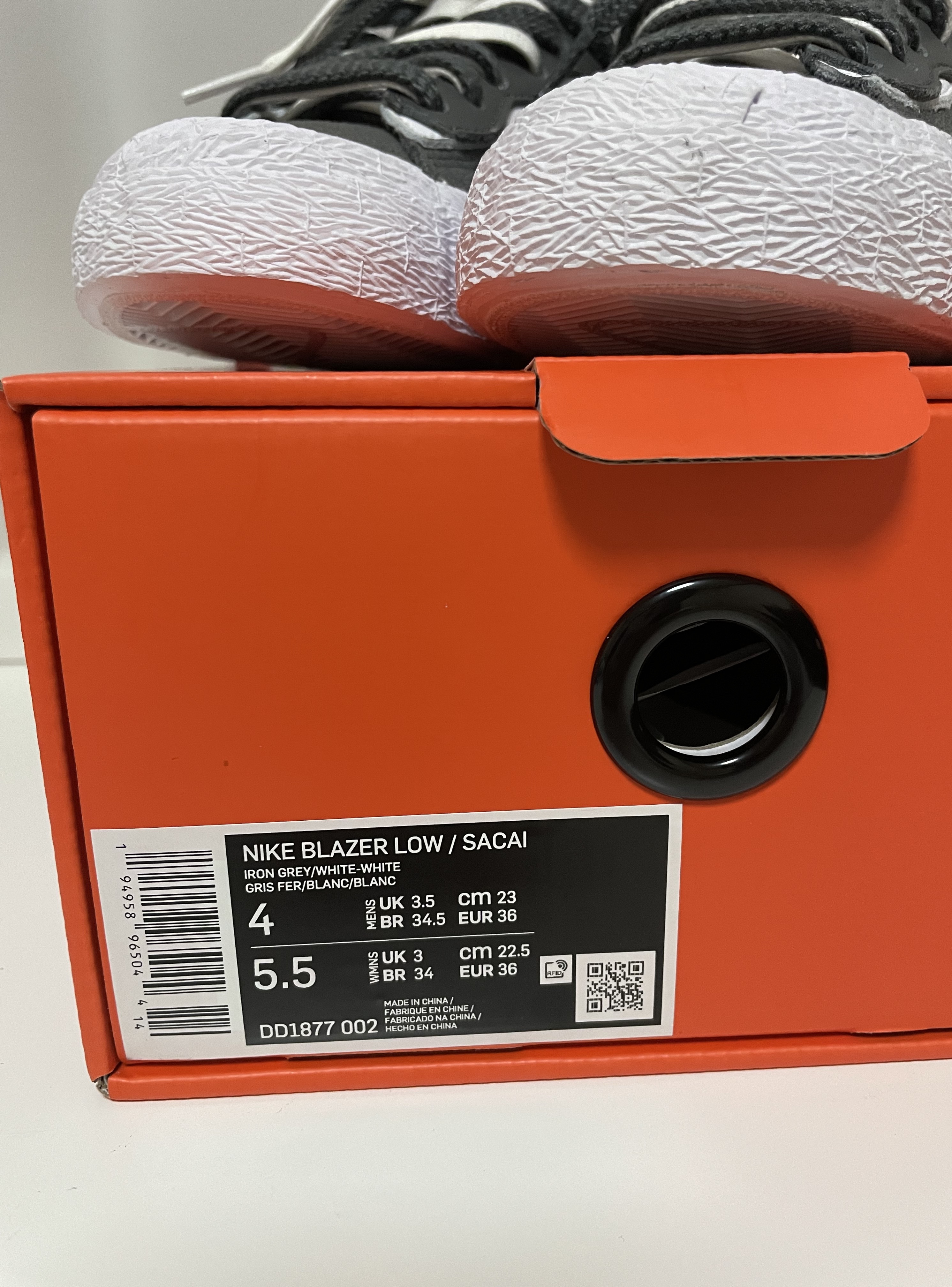 Nike x Sacai Blazer Low Iron Grey 착용 스타일 - 2