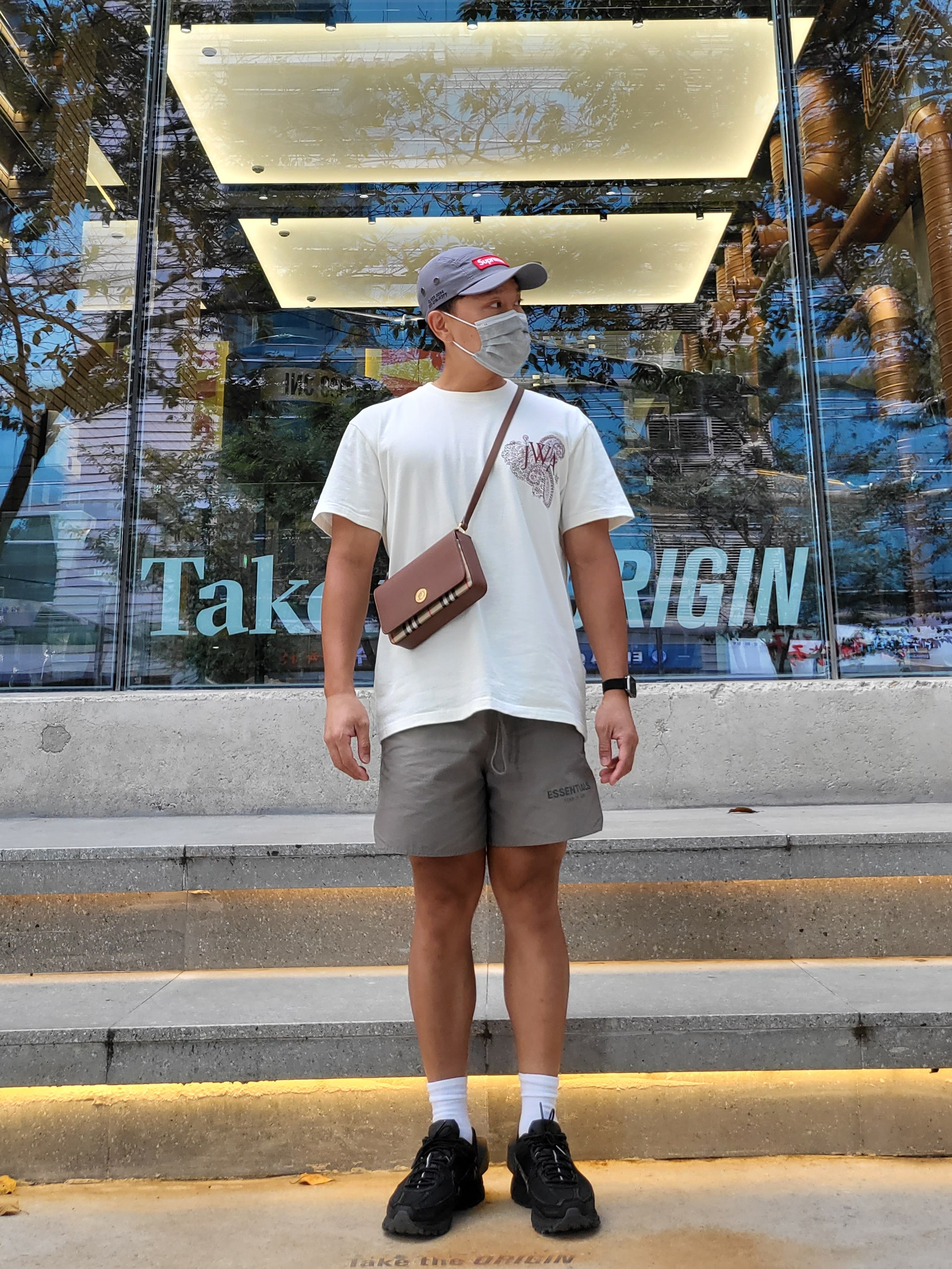 Supreme Military Camp Cap Grey - 21SS, Essentials Volley Shorts Taupe - 21SS 착용 스타일 - 1
