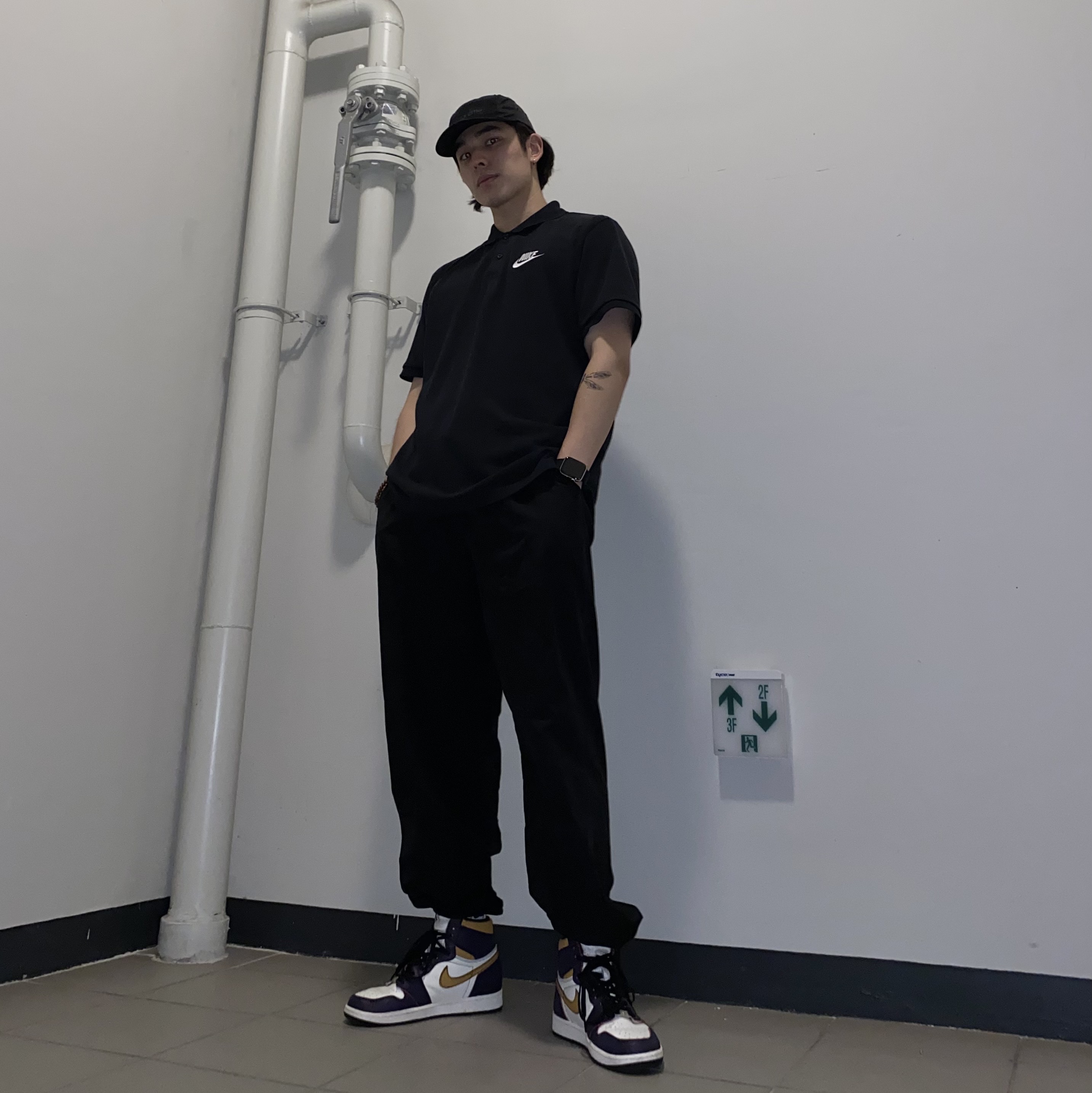 Jordan 1 Retro High OG Defiant SB LA to Chicago, Supreme Waxed Cotton Camp Cap Black - 21FW 착용 스타일
