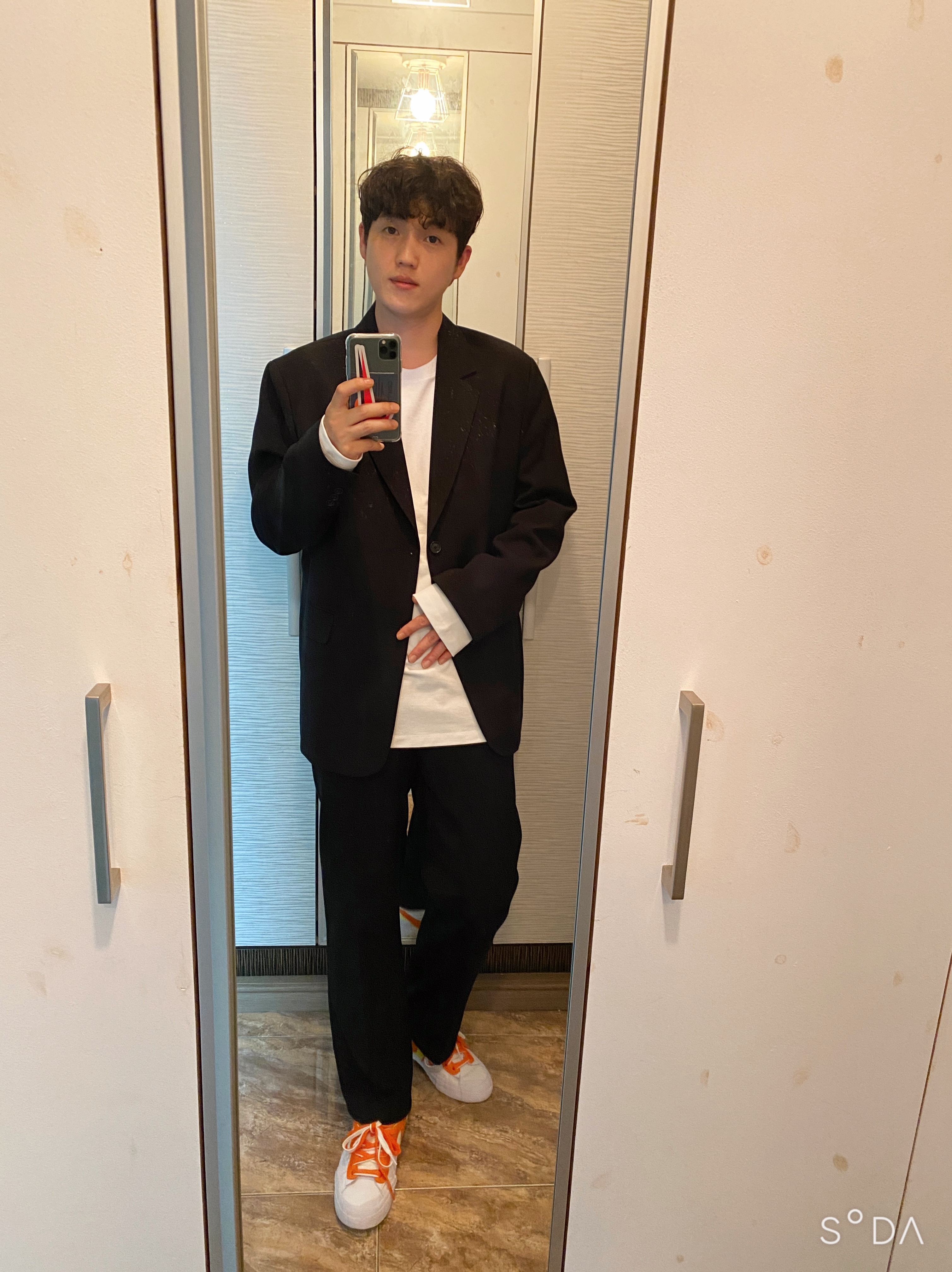 Nike x Sacai Blazer Low Magma Orange 착용 스타일