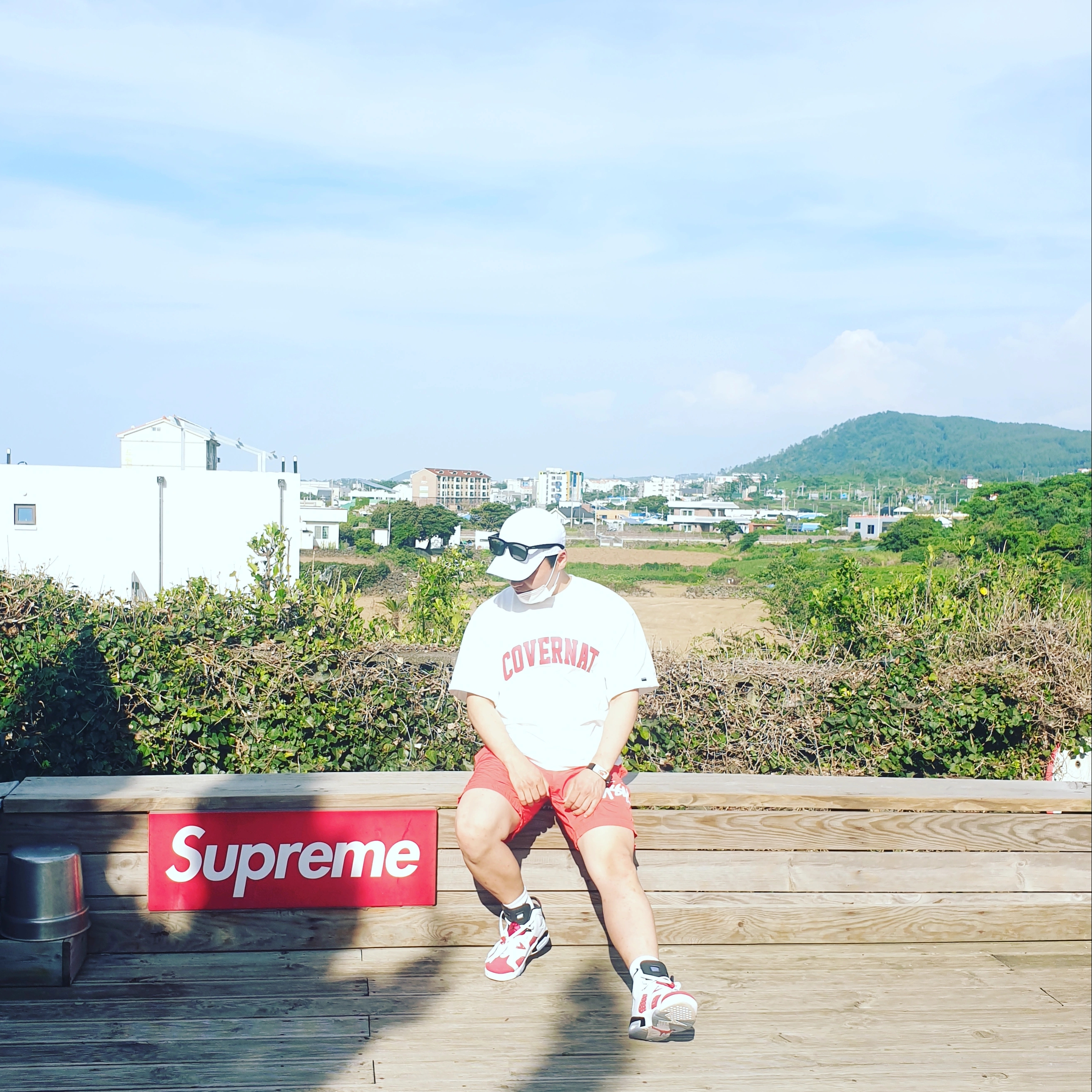 Nike x Stussy Water Shorts Habanero Red, (GS) Jordan 6 Retro Carmine 2021 착용 스타일
