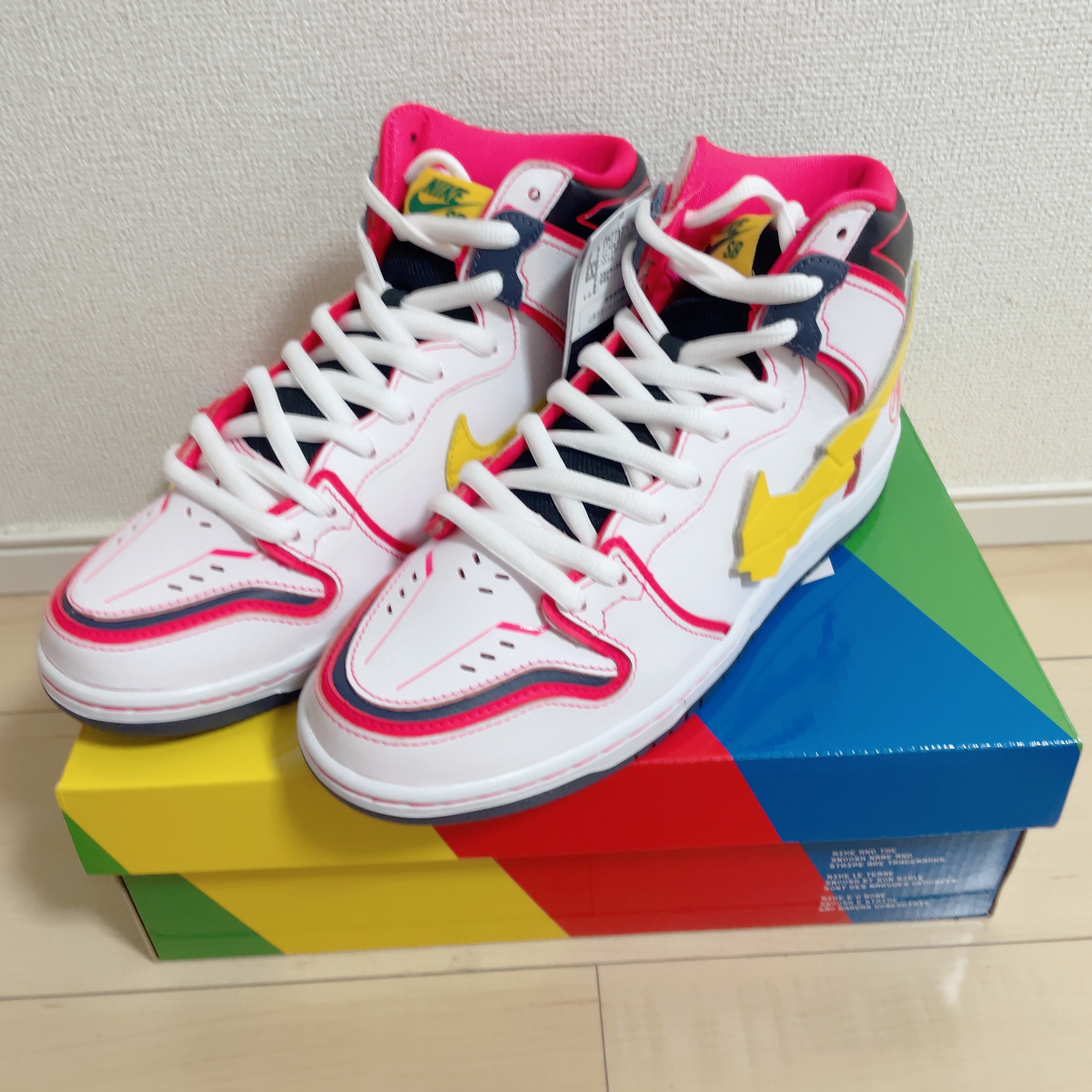 Nike x Gundam SB Dunk High Pro QS Unicorn RX-0 착용 스타일 - 1