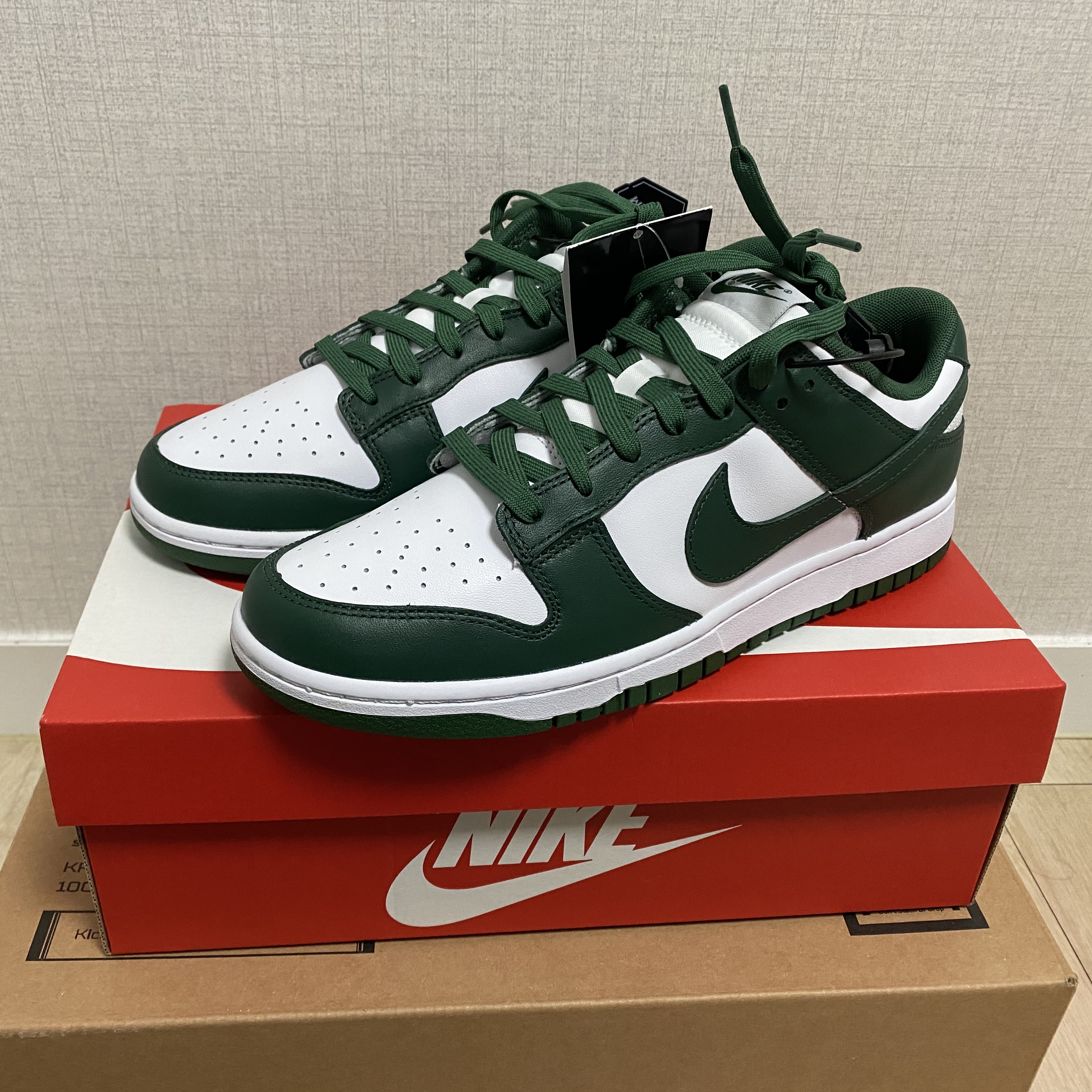 Nike Dunk Low Retro Varsity Green 착용 스타일 - 1
