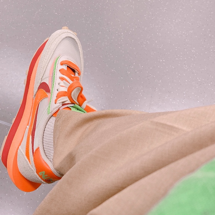 Nike x Sacai x Clot LDWaffle Orange Blaze 착용 스타일 - 2