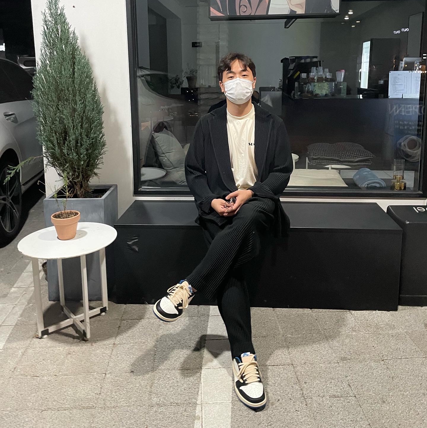 Jordan 1 x Travis Scott x Fragment Retro Low OG SP Military Blue 착용 스타일